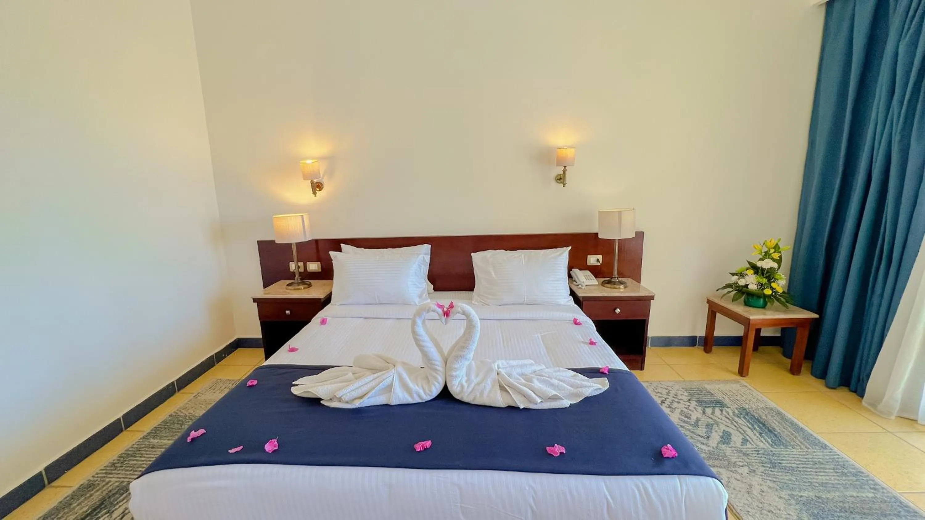 Bedroom, Bed in Sharm Reef Hotel