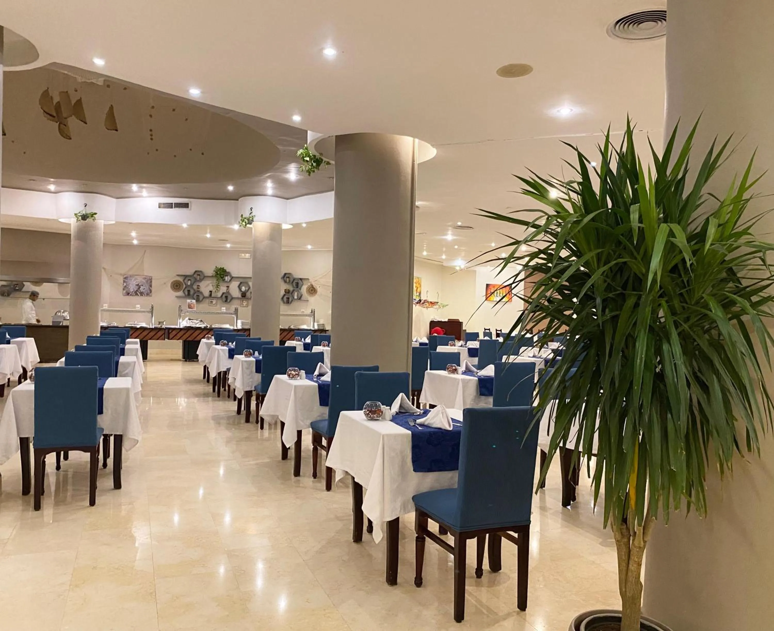 Restaurant/places to eat in Sharm Reef Hotel