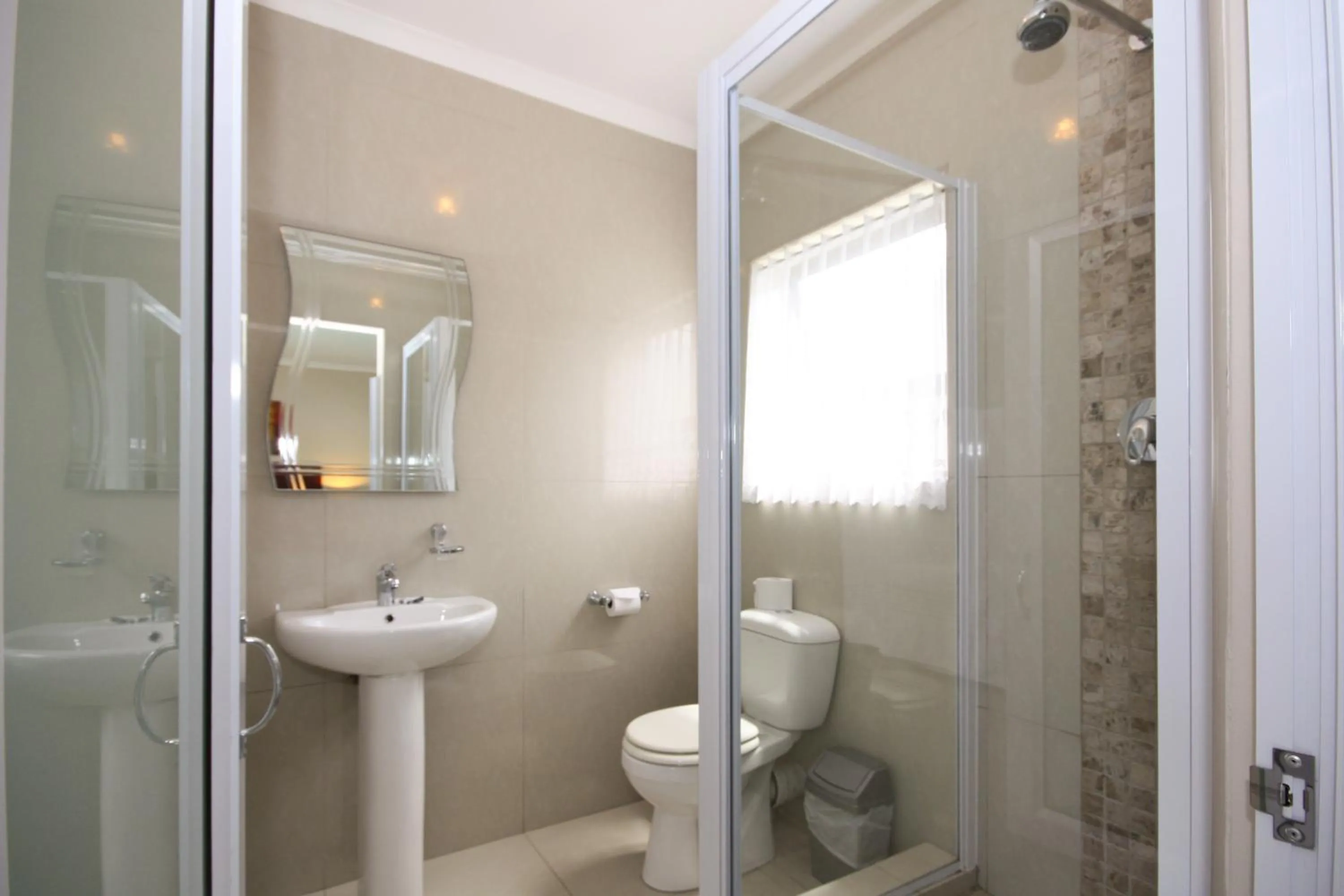  Double Room in Le Blue Guesthouse