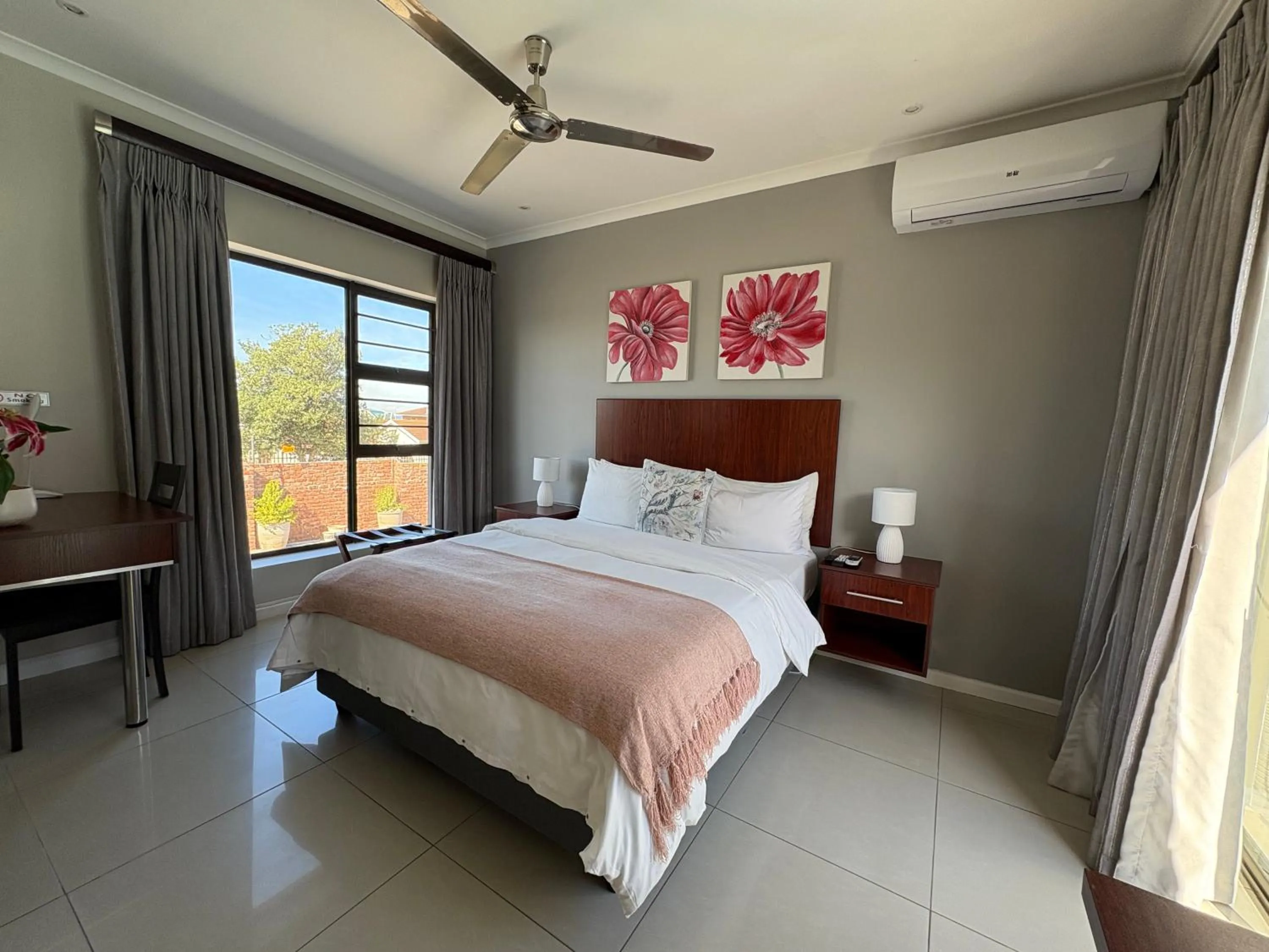 Bedroom, Bed in Le Blue Guesthouse