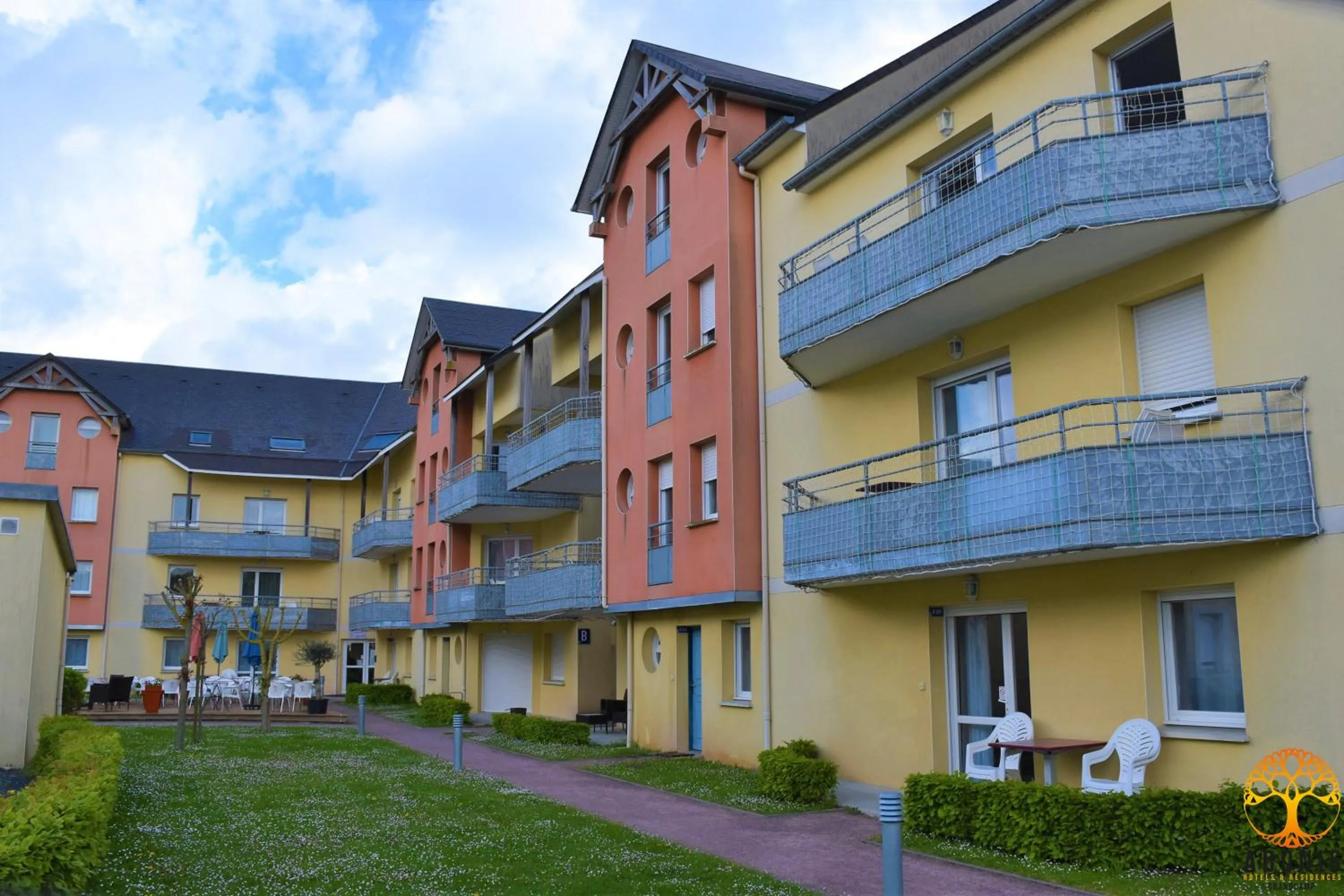 Property building in Adonis Grandcamp - Résidence Les Isles De Sola