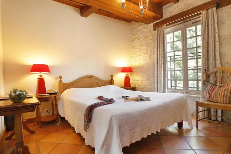 Bed in Château Chapeau Cornu