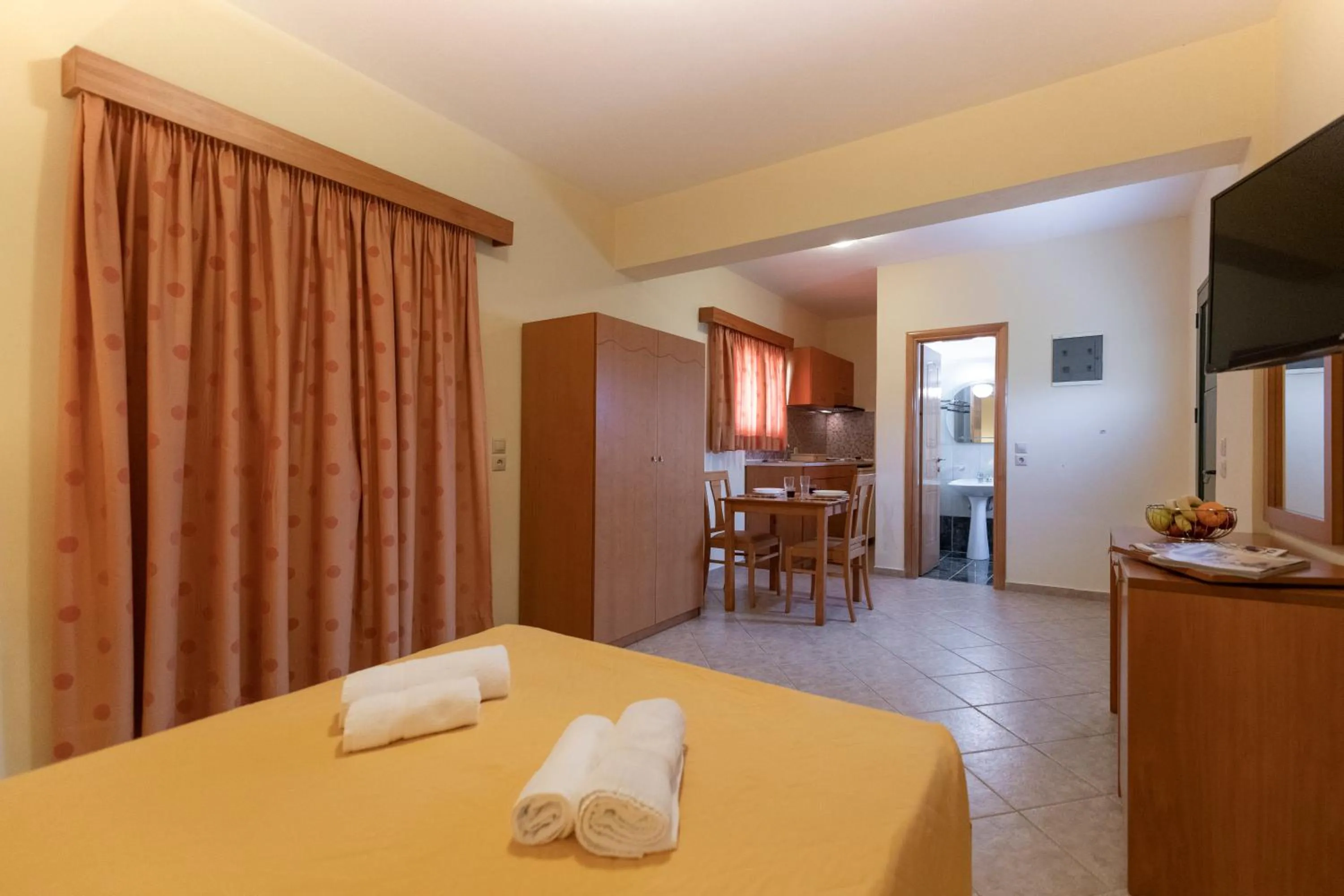 Dining area, Bed in Summer Sun