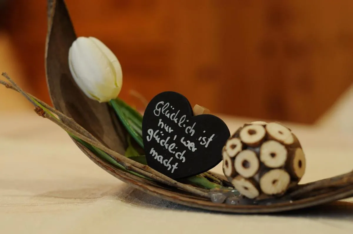 Decorative detail in Hotel Schwarzes Ross