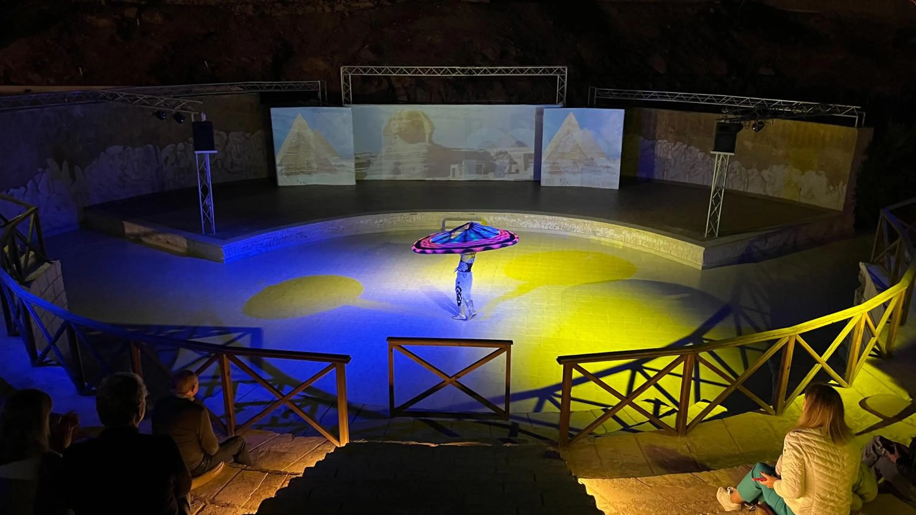 Entertainment in Club Reef Resort & Spa