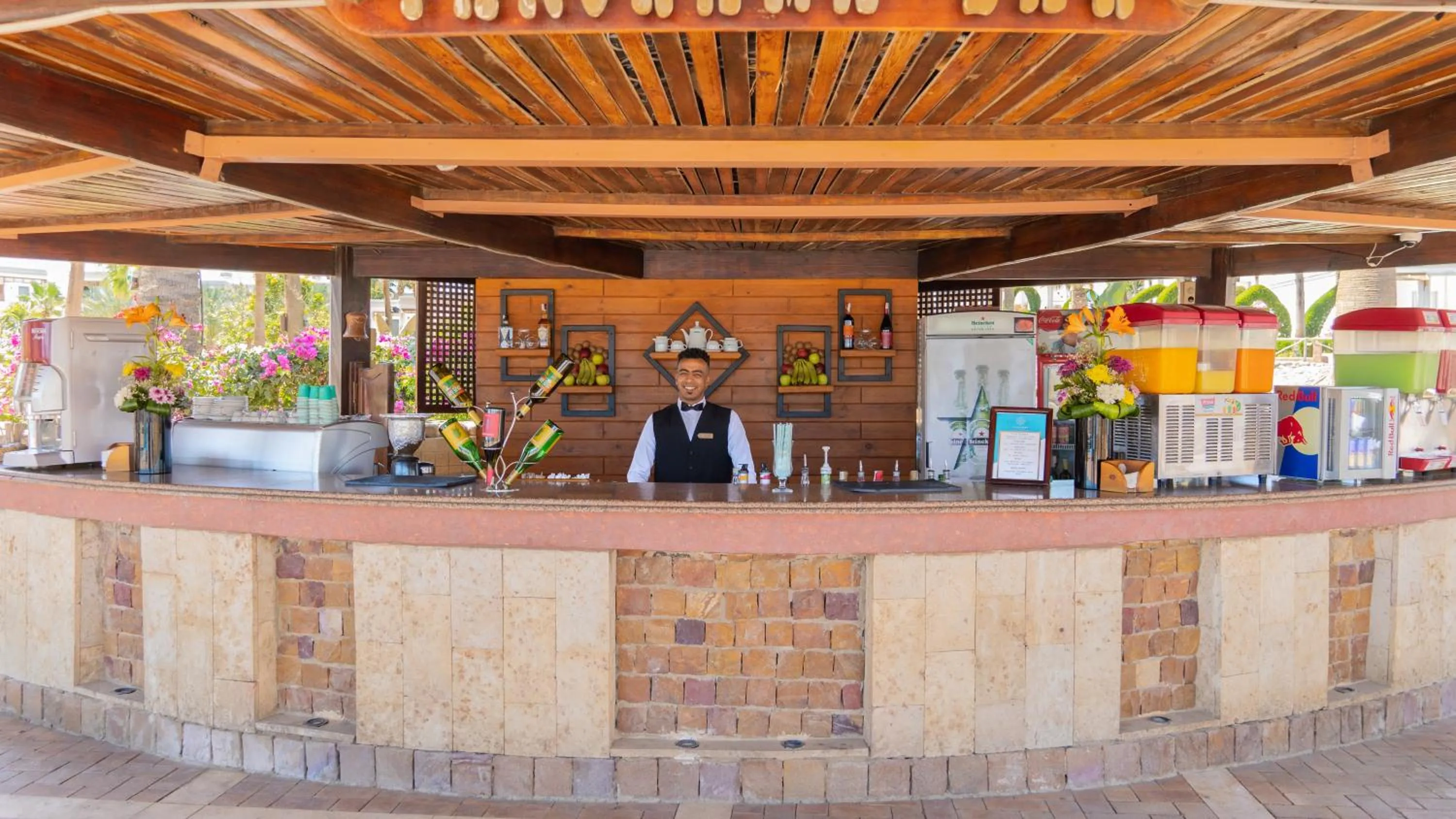 Drinks in Club Reef Resort & Spa