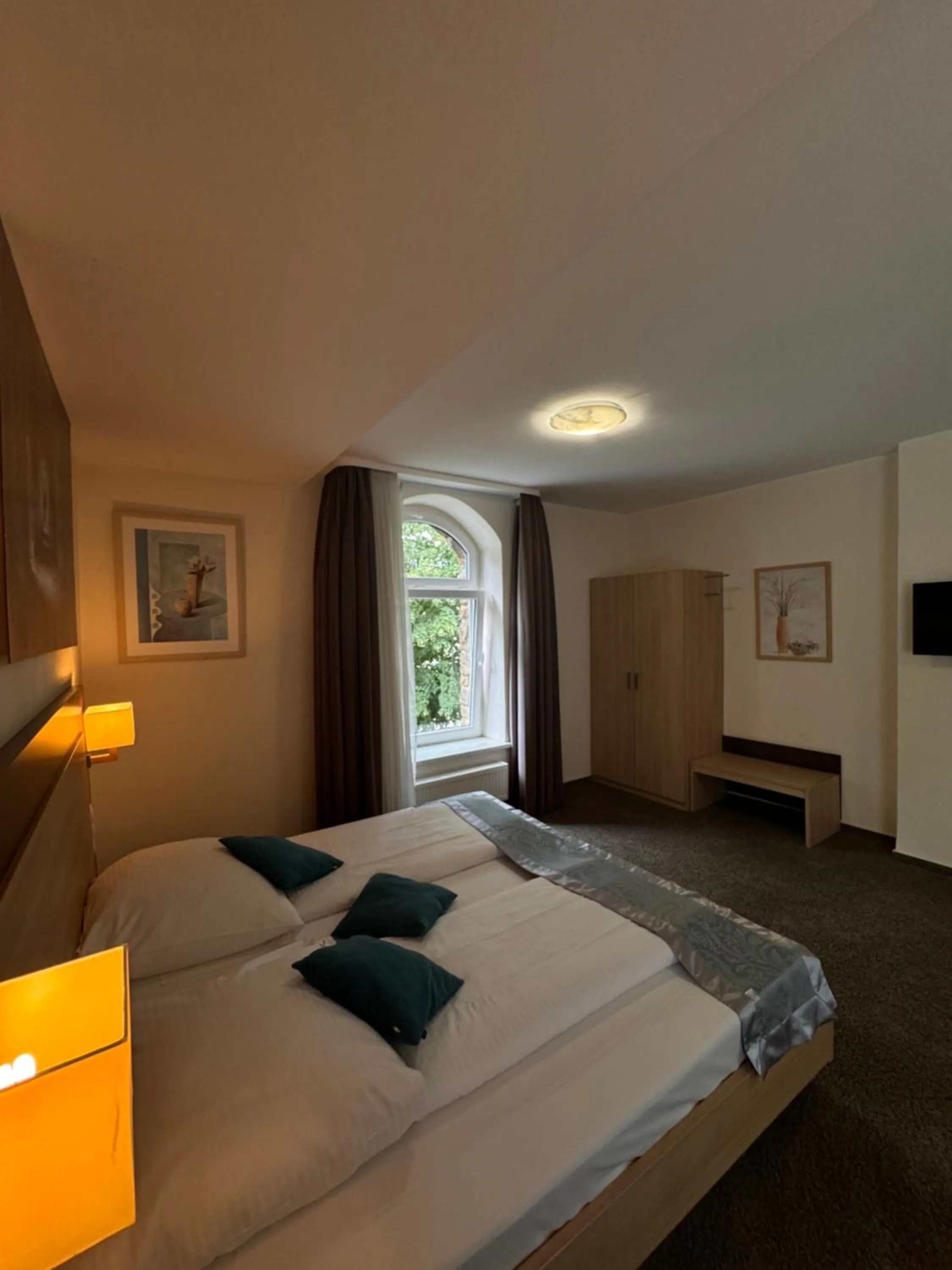 Photo of the whole room, Bed in Hotel Biedermeier