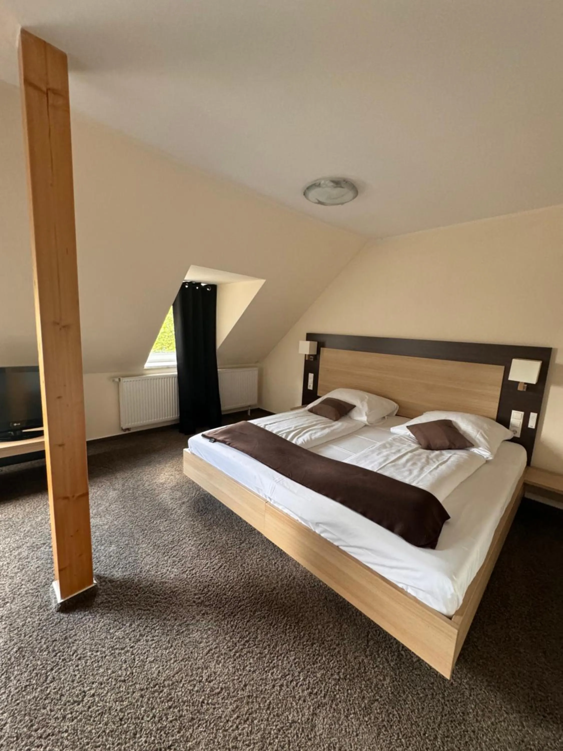 Photo of the whole room, Bed in Hotel Biedermeier