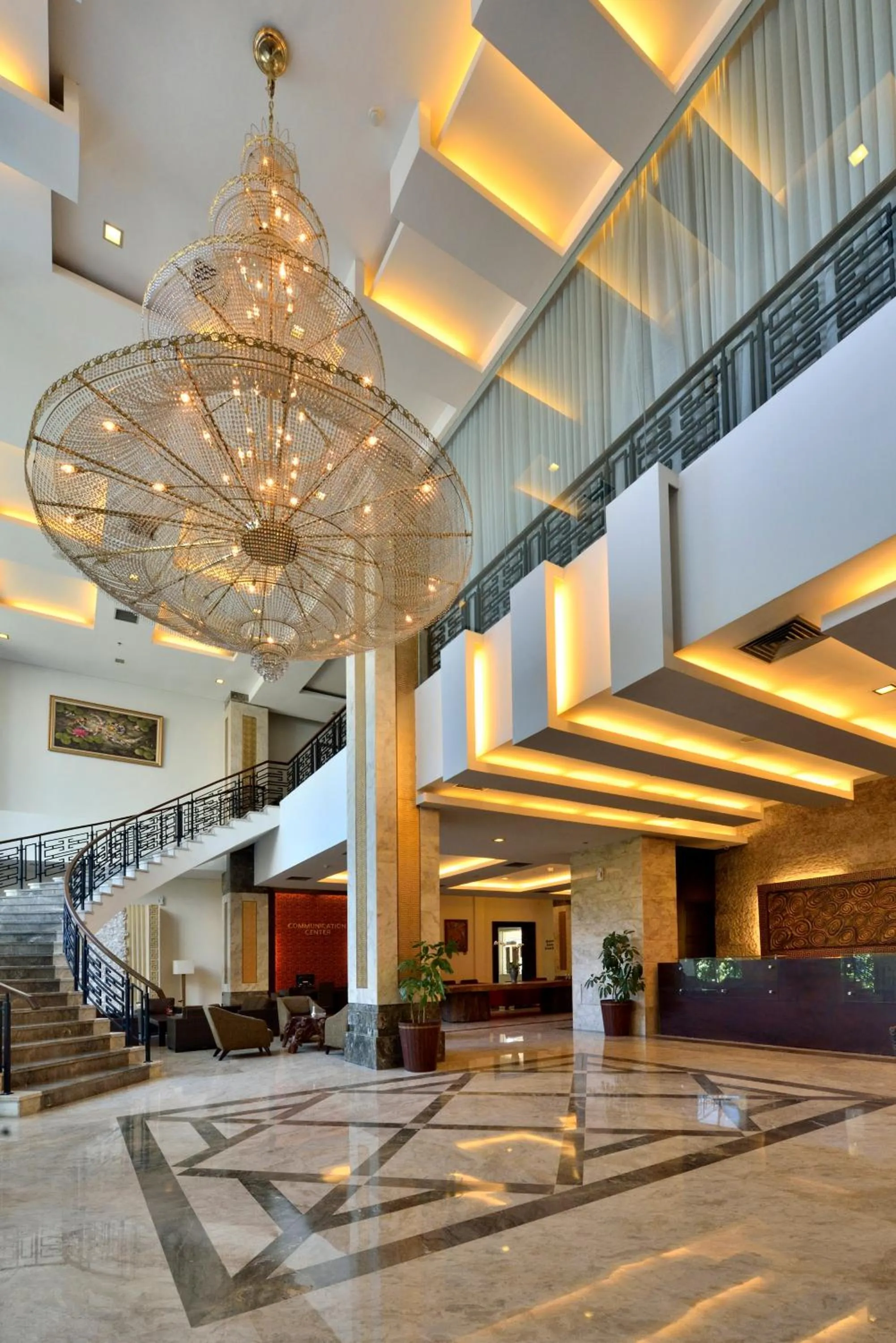 Lobby or reception in Gino Feruci Kebon Jati by KAGUM Hotels