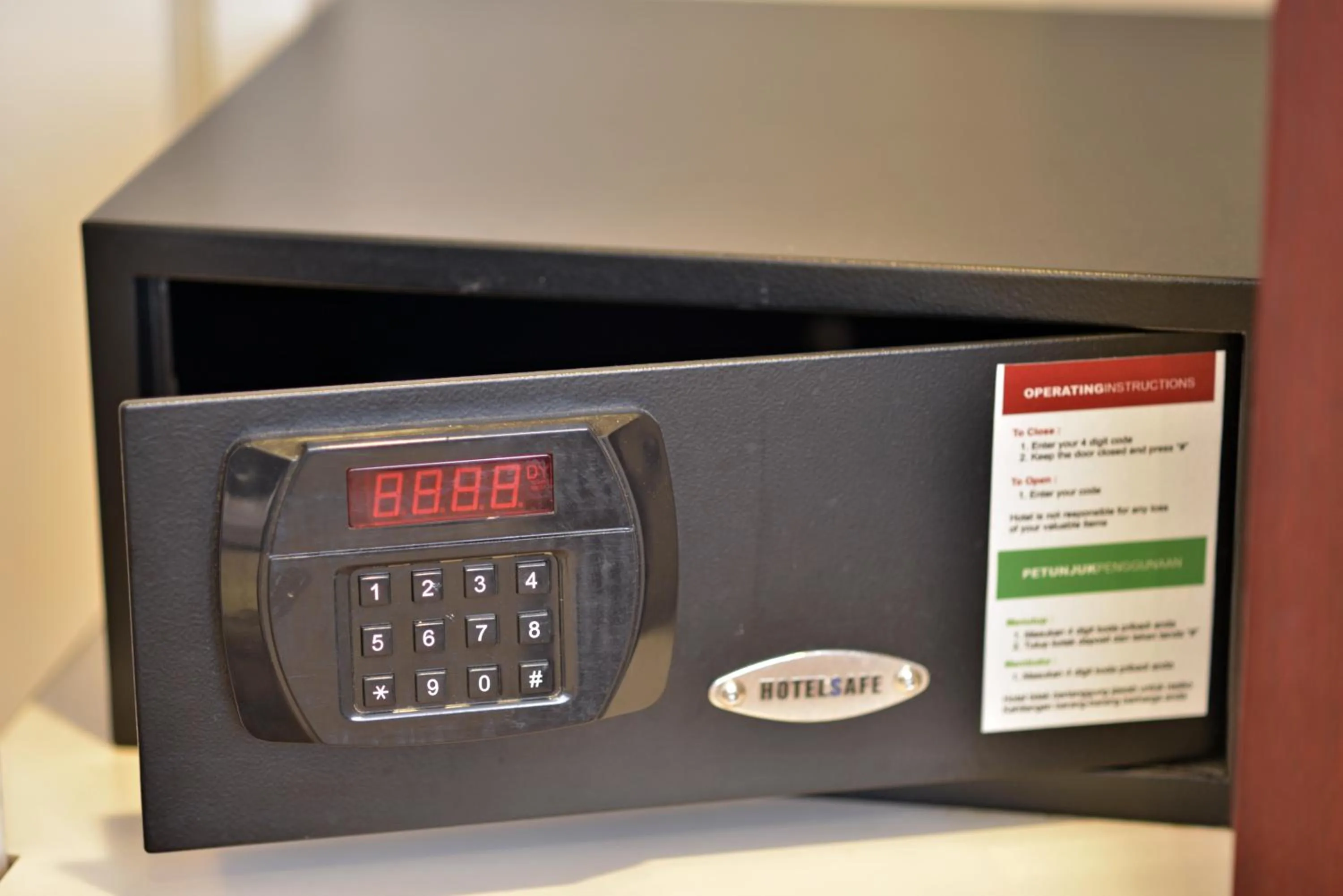 Area and facilities in Gino Feruci Kebon Jati by KAGUM Hotels