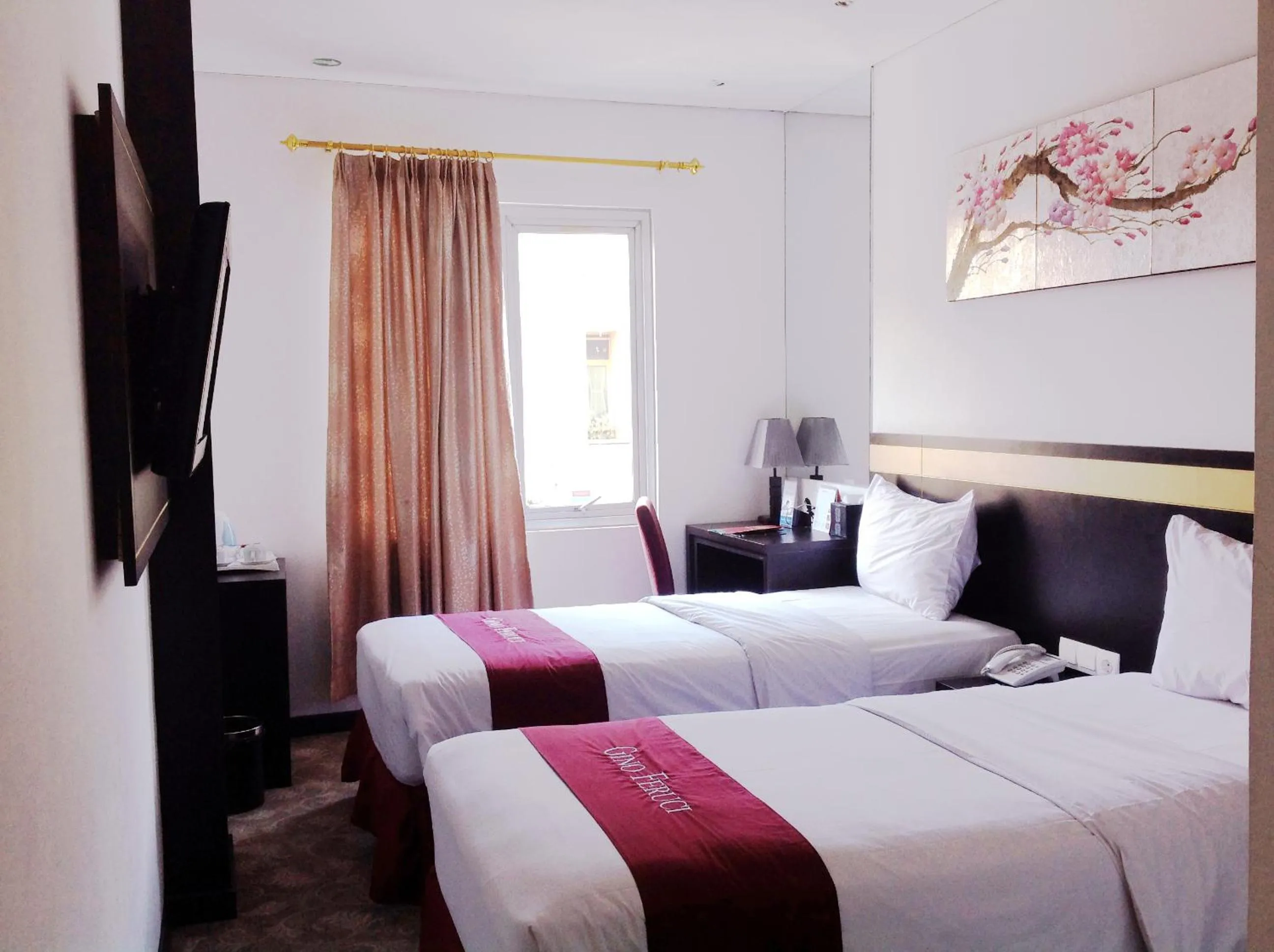 Bedroom, Bed in Gino Feruci Kebon Jati by KAGUM Hotels