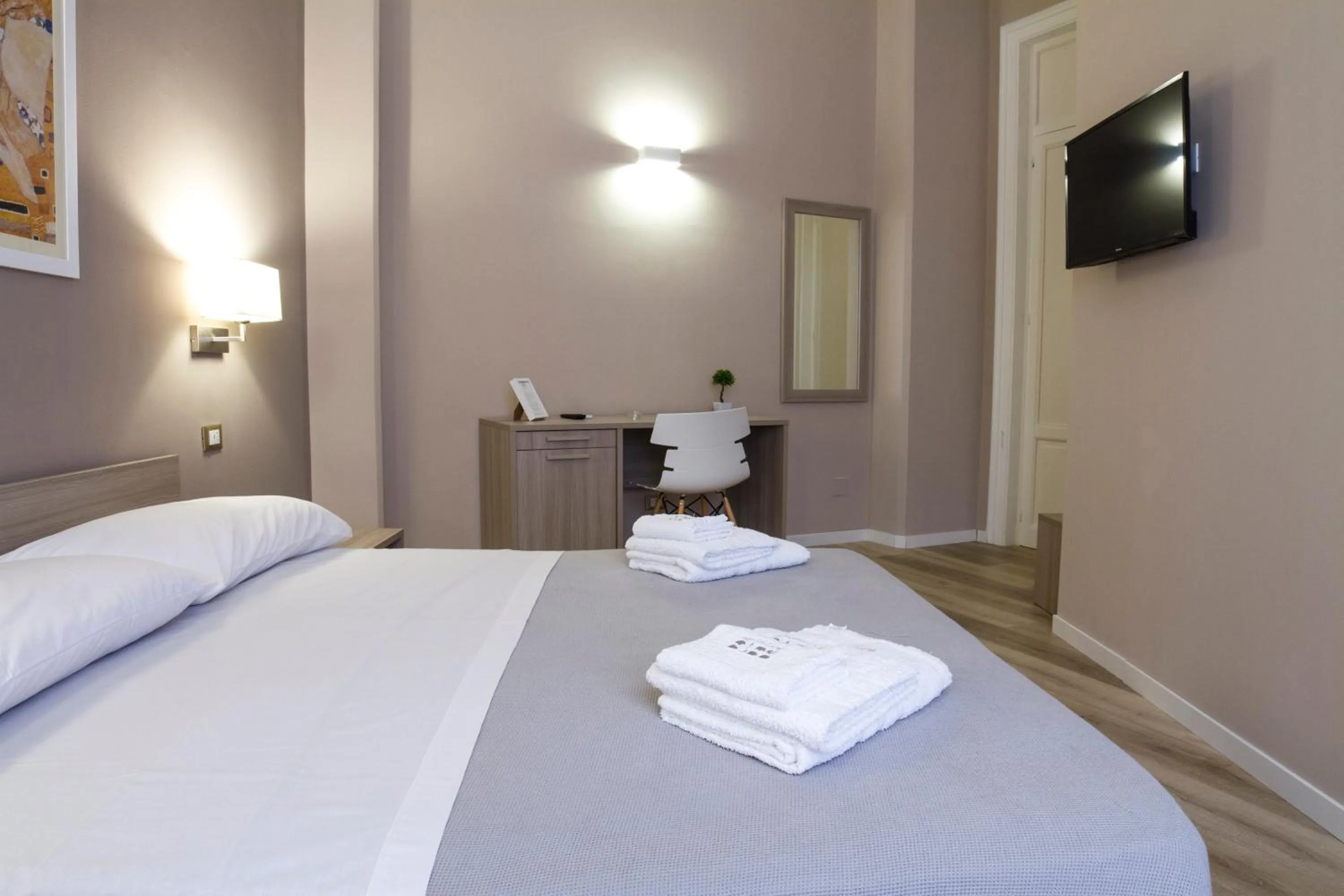 Photo of the whole room, Bed in Bagnasco 18 suite&terrace