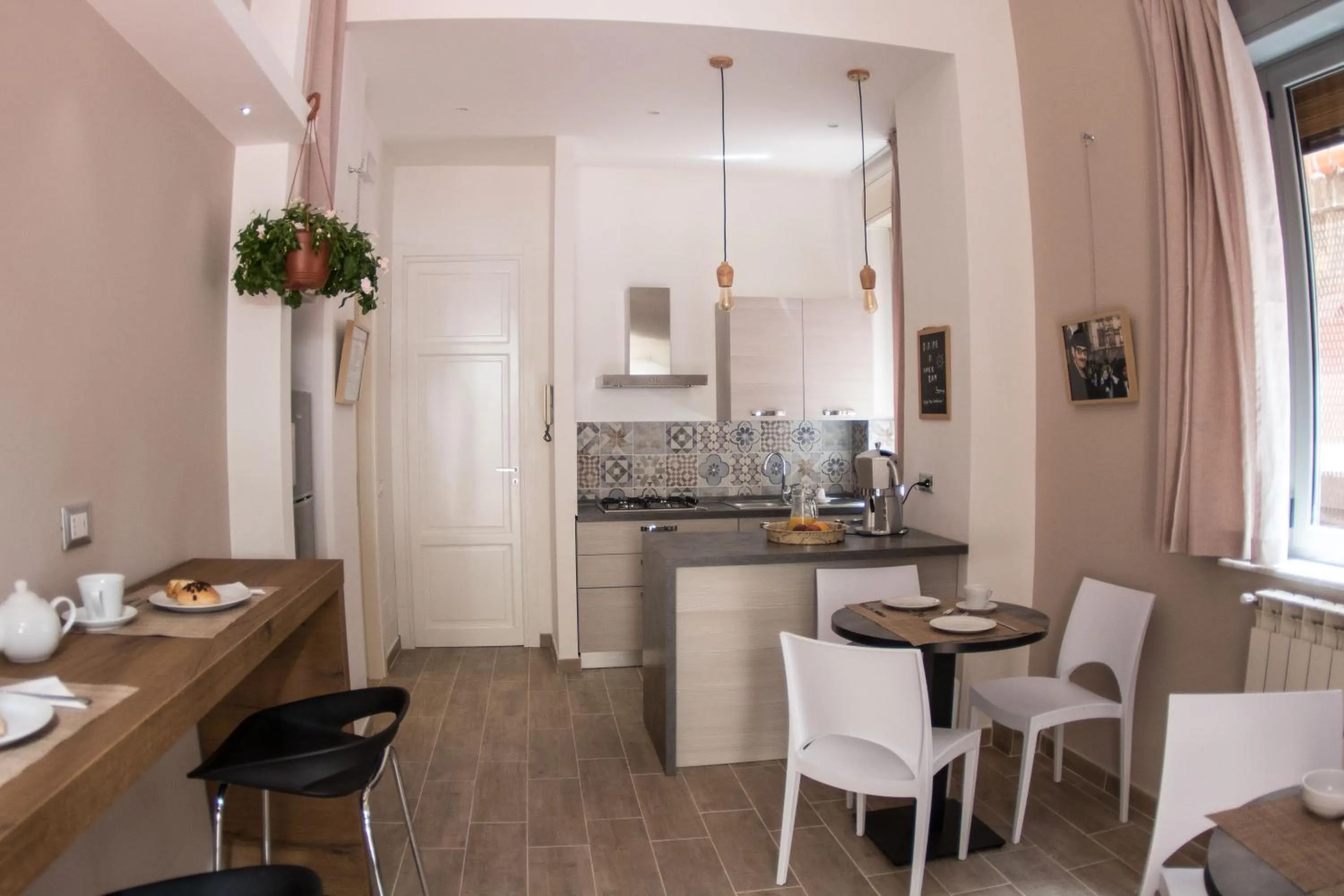 Communal lounge/ TV room in Bagnasco 18 suite&terrace