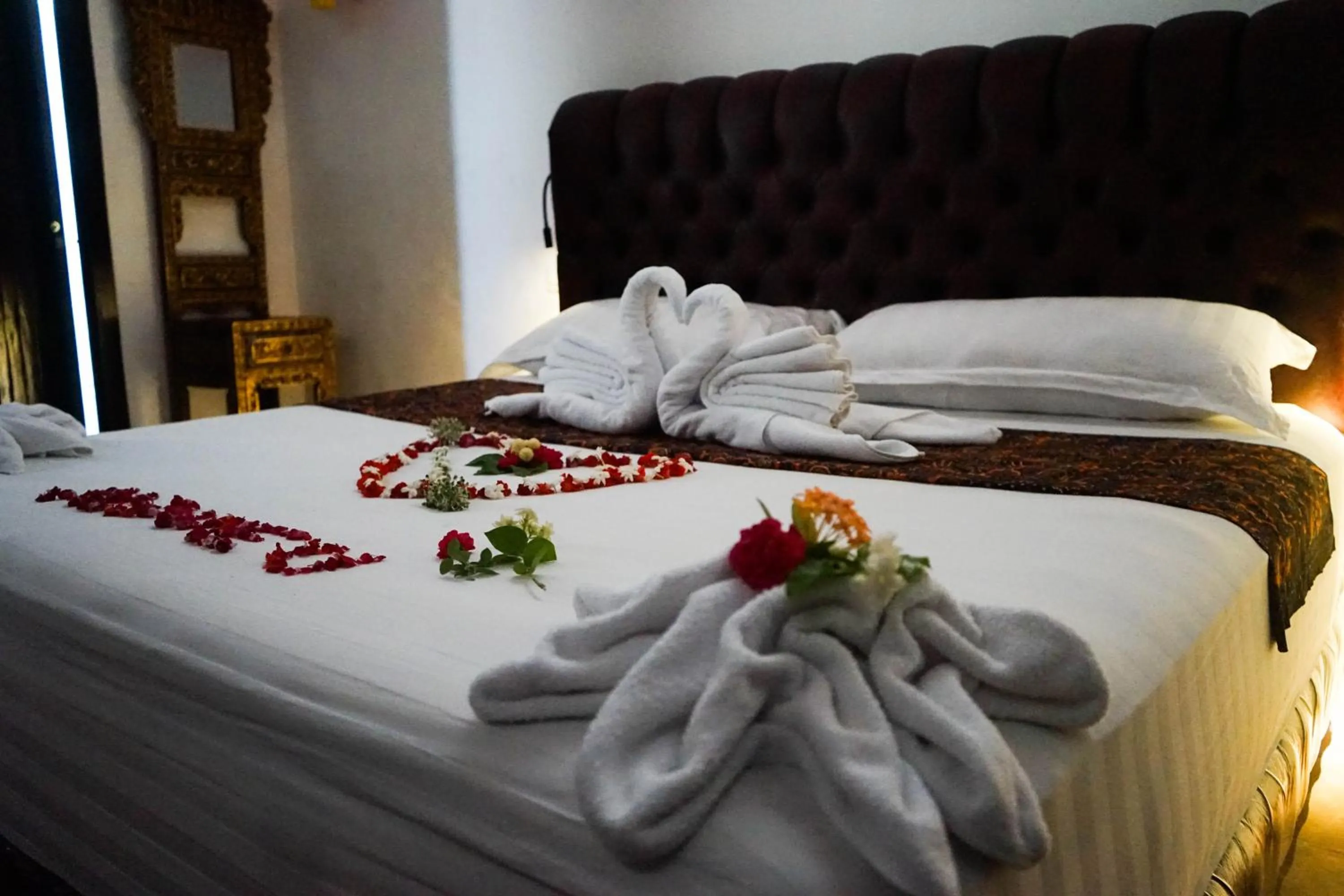 Bed in Tiongkok Kecil Heritage Lasem