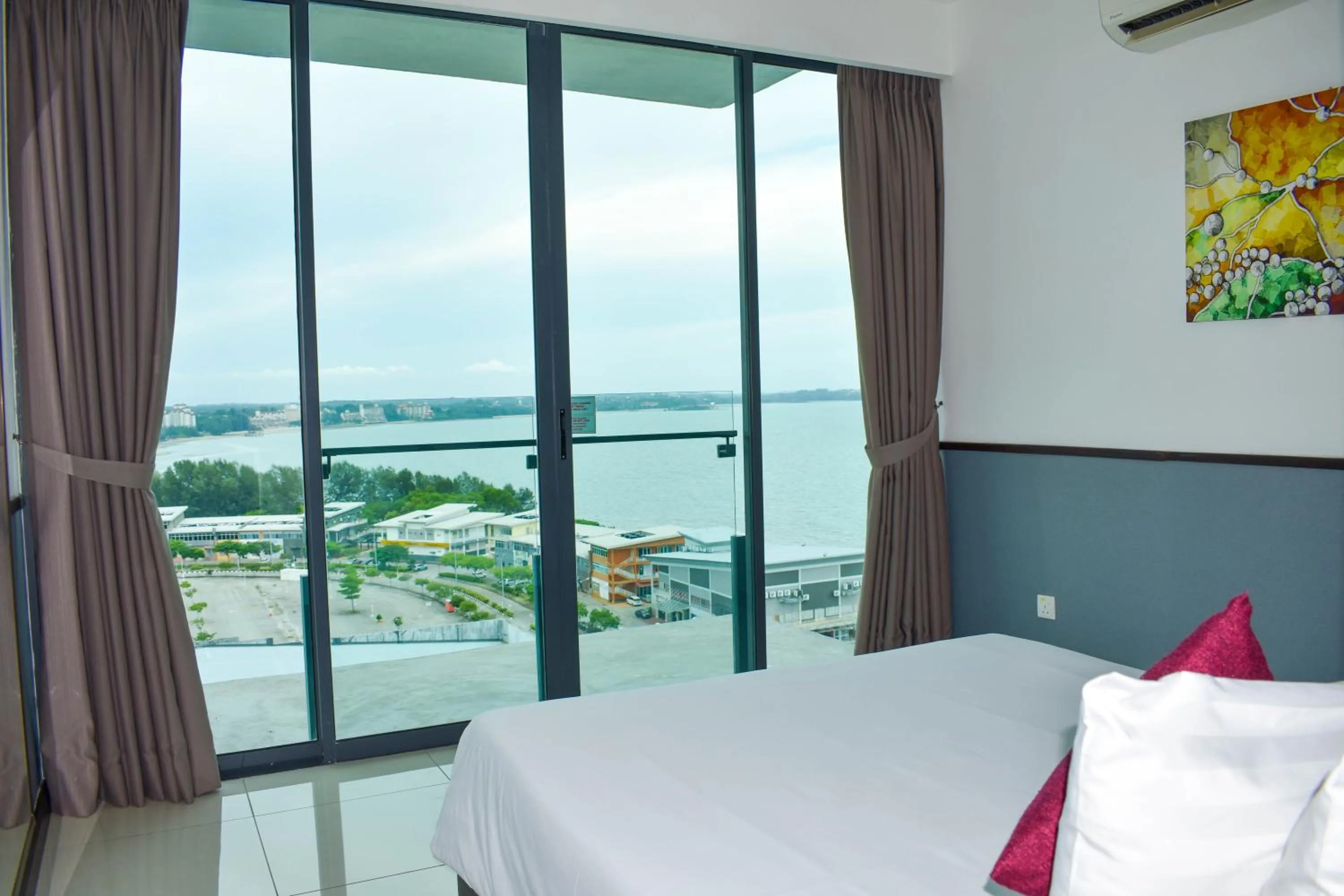 Bed in D'Wharf Hotel & Serviced Residence