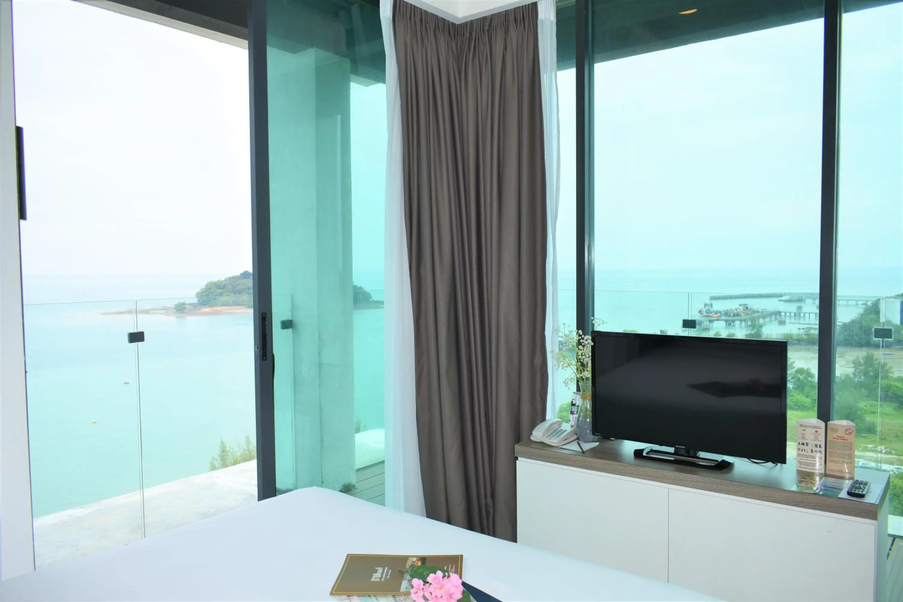 Bed in D'Wharf Hotel & Serviced Residence