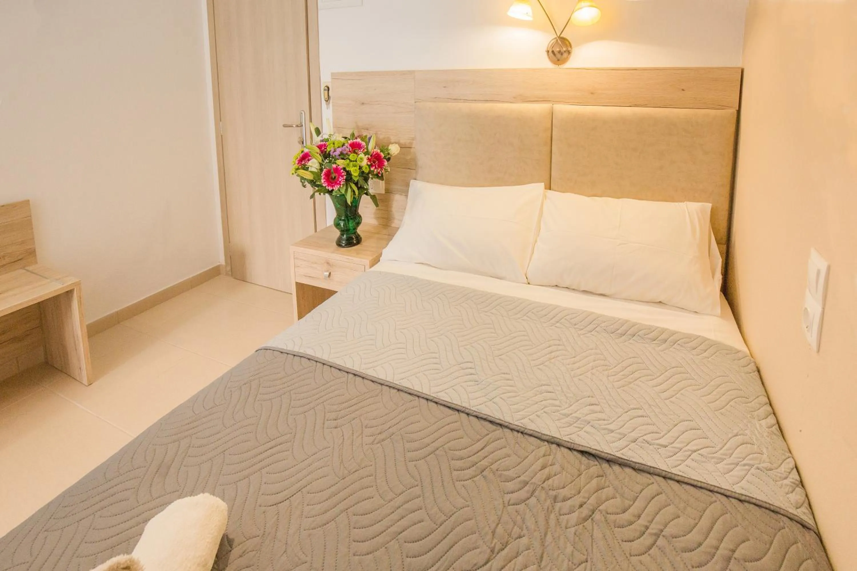 Bedroom, Bed in Mastorakis Hotel and Studios