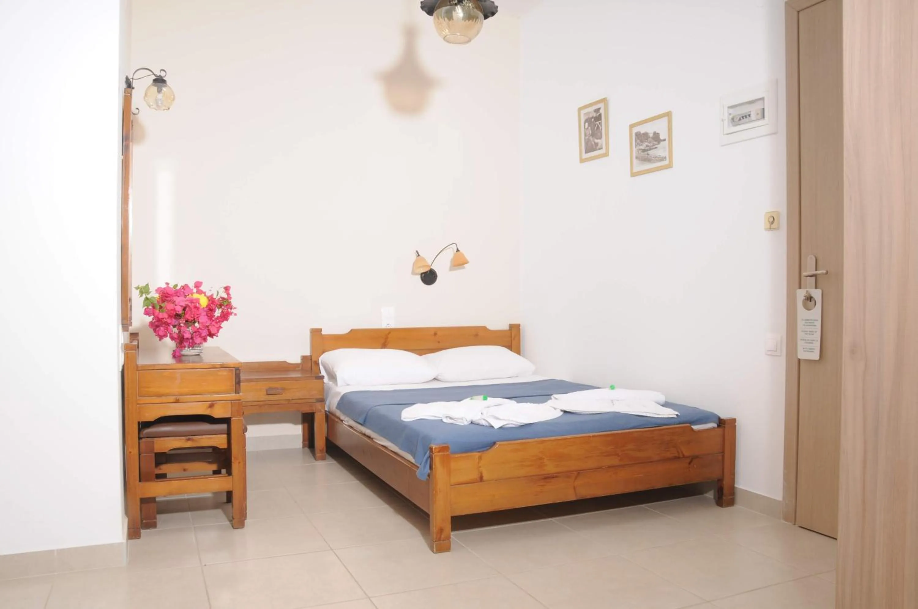 Bedroom, Bed in Mastorakis Hotel and Studios