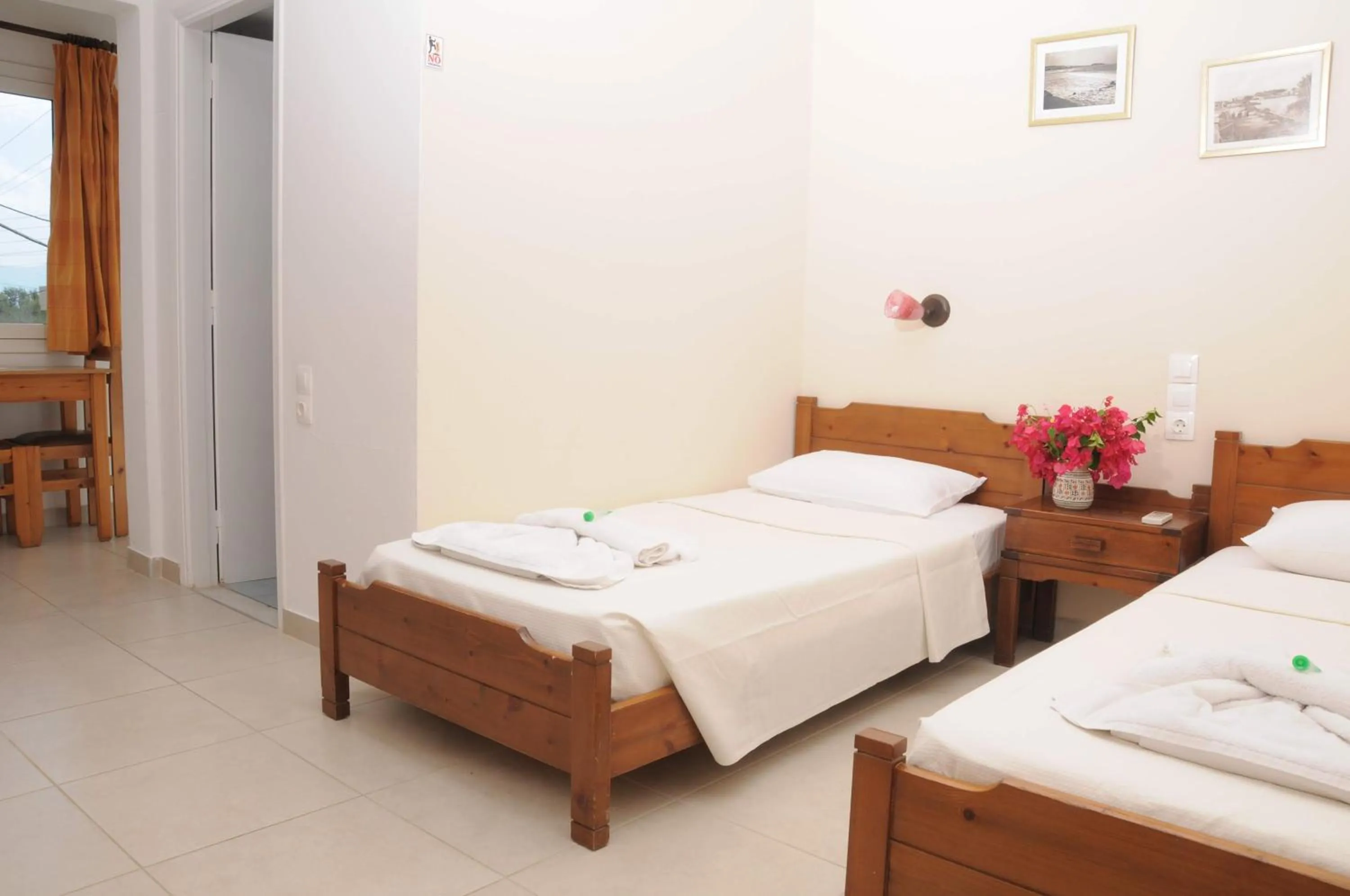 Bedroom, Bed in Mastorakis Hotel and Studios