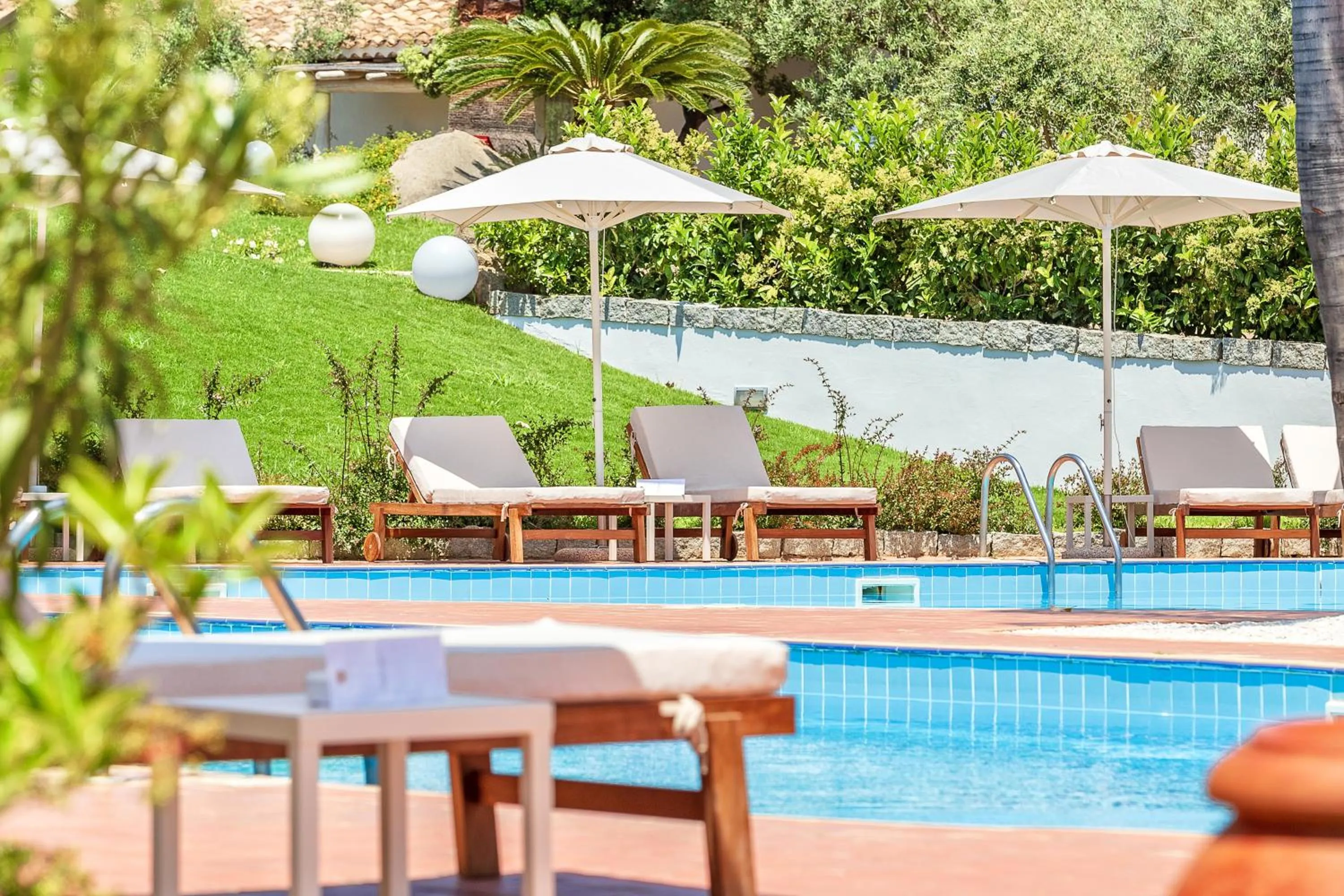 Swimming pool in Corte Bianca - Adults Only & SPA - Bovis Hotels