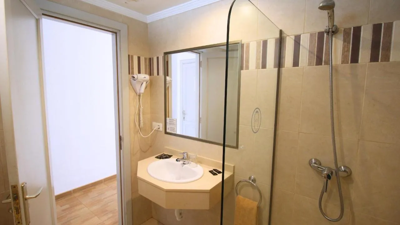 Bathroom in Neptuno Suites - Adults Only