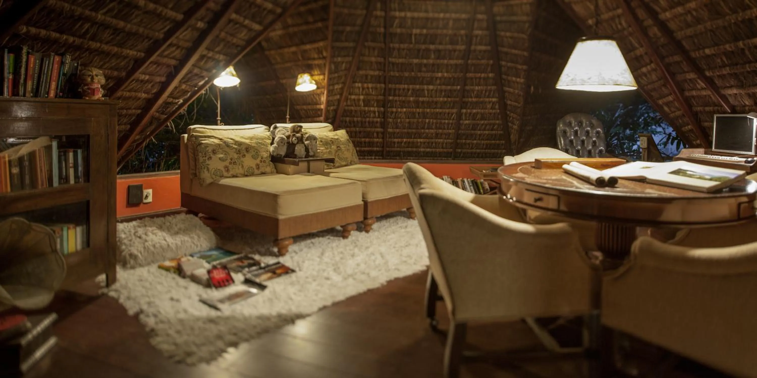 Library in Toca da Coruja