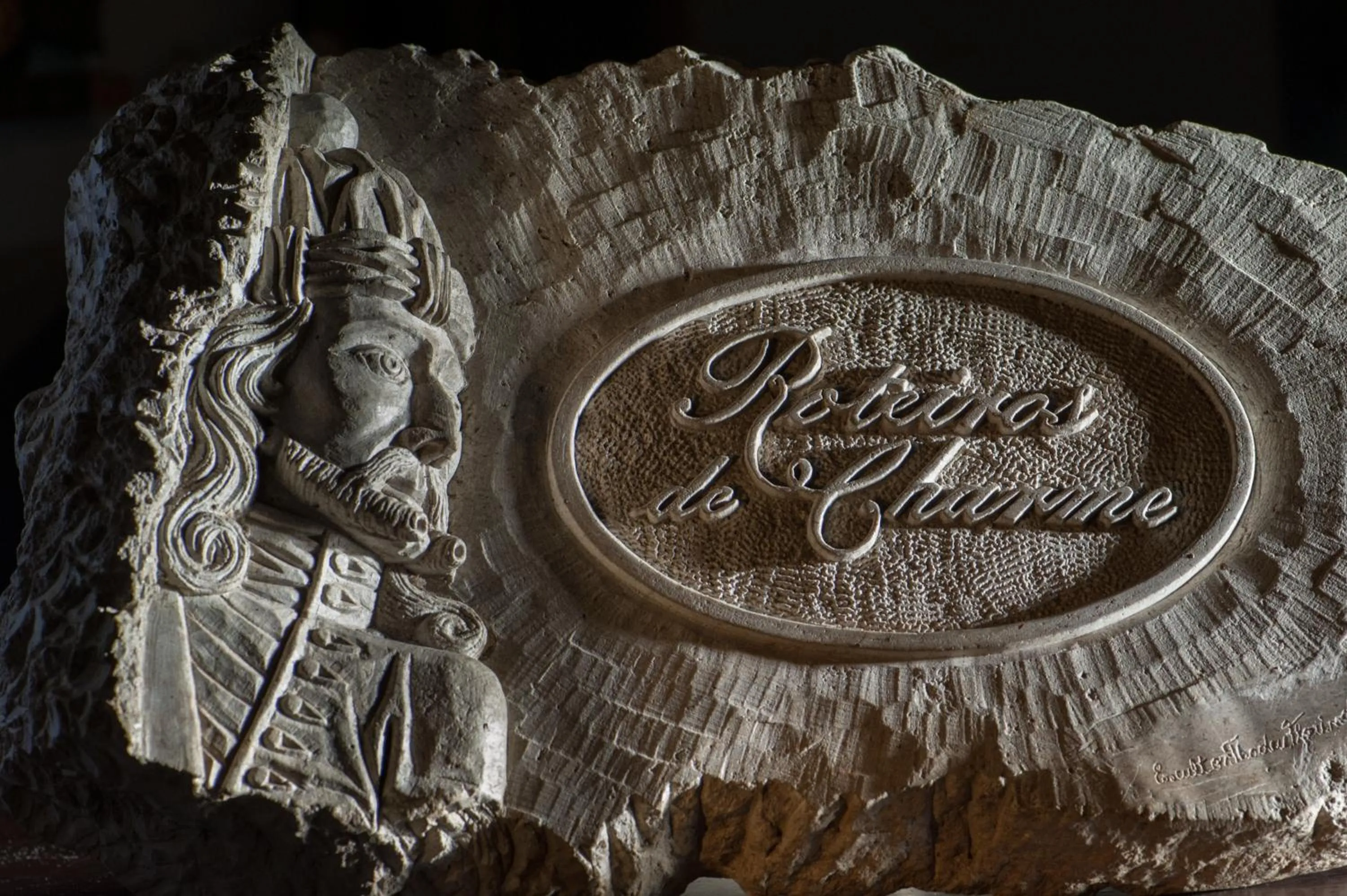 Decorative detail in Toca da Coruja