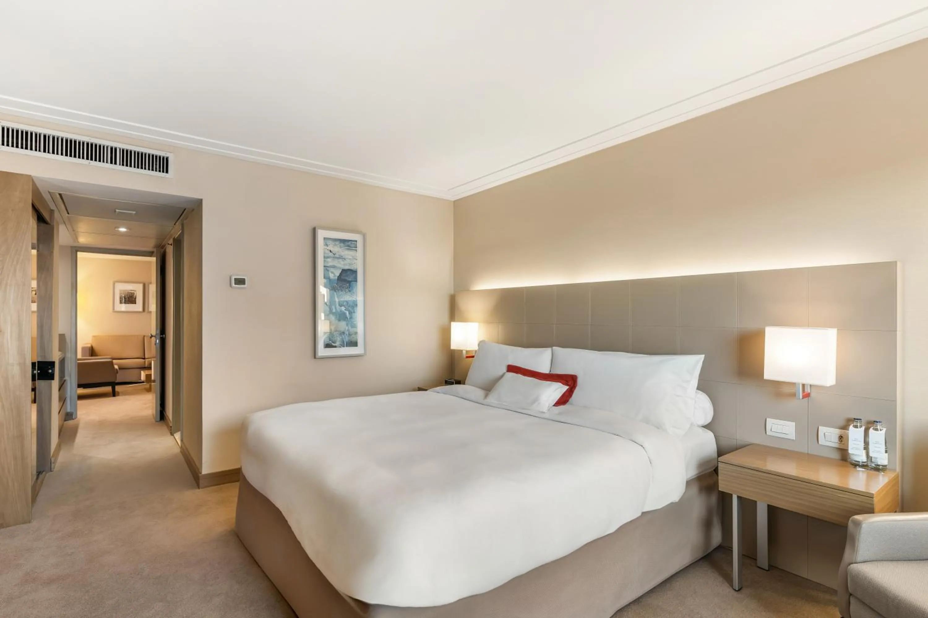 Photo of the whole room, Bed in InterContinental São Paulo by IHG