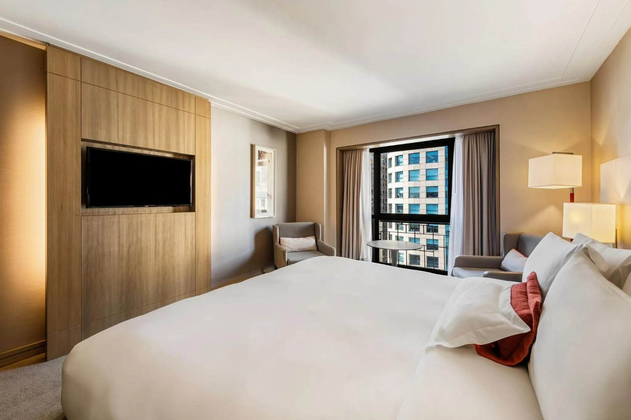 Photo of the whole room, Bed in InterContinental São Paulo by IHG