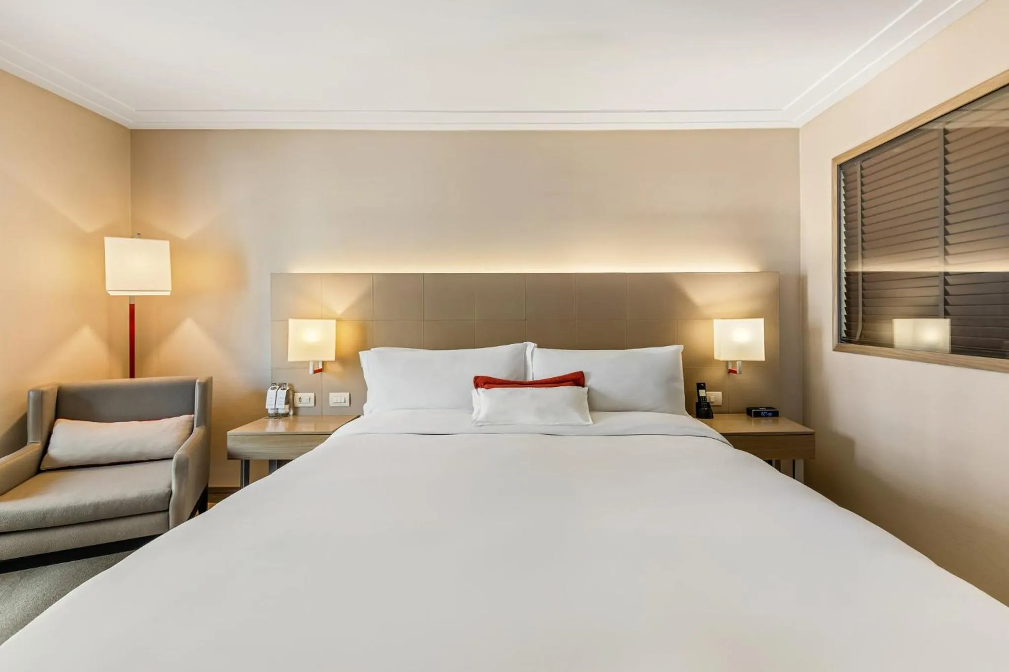 Photo of the whole room, Bed in InterContinental São Paulo by IHG