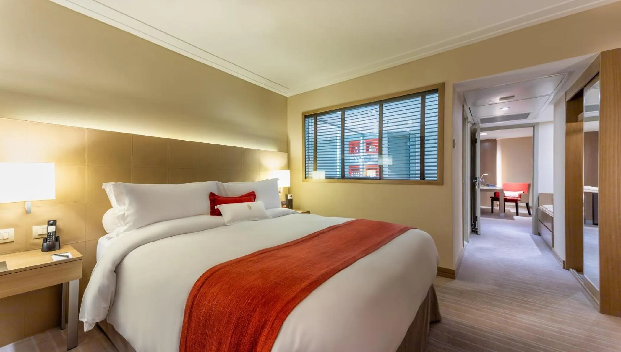 Photo of the whole room, Bed in InterContinental São Paulo by IHG