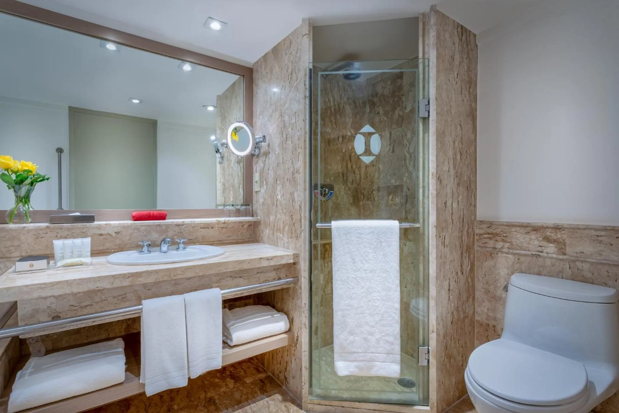 Bathroom in InterContinental São Paulo by IHG