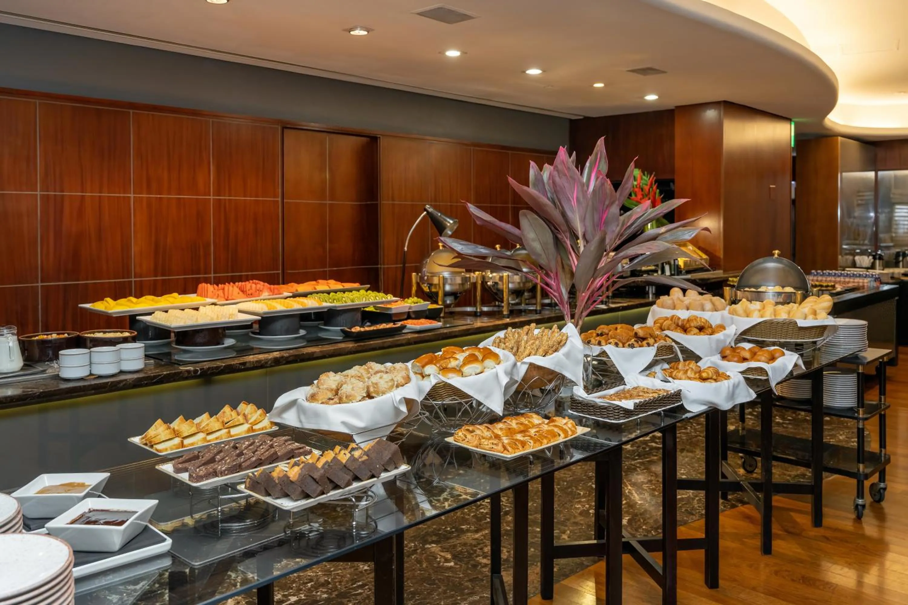 Buffet breakfast in InterContinental São Paulo by IHG
