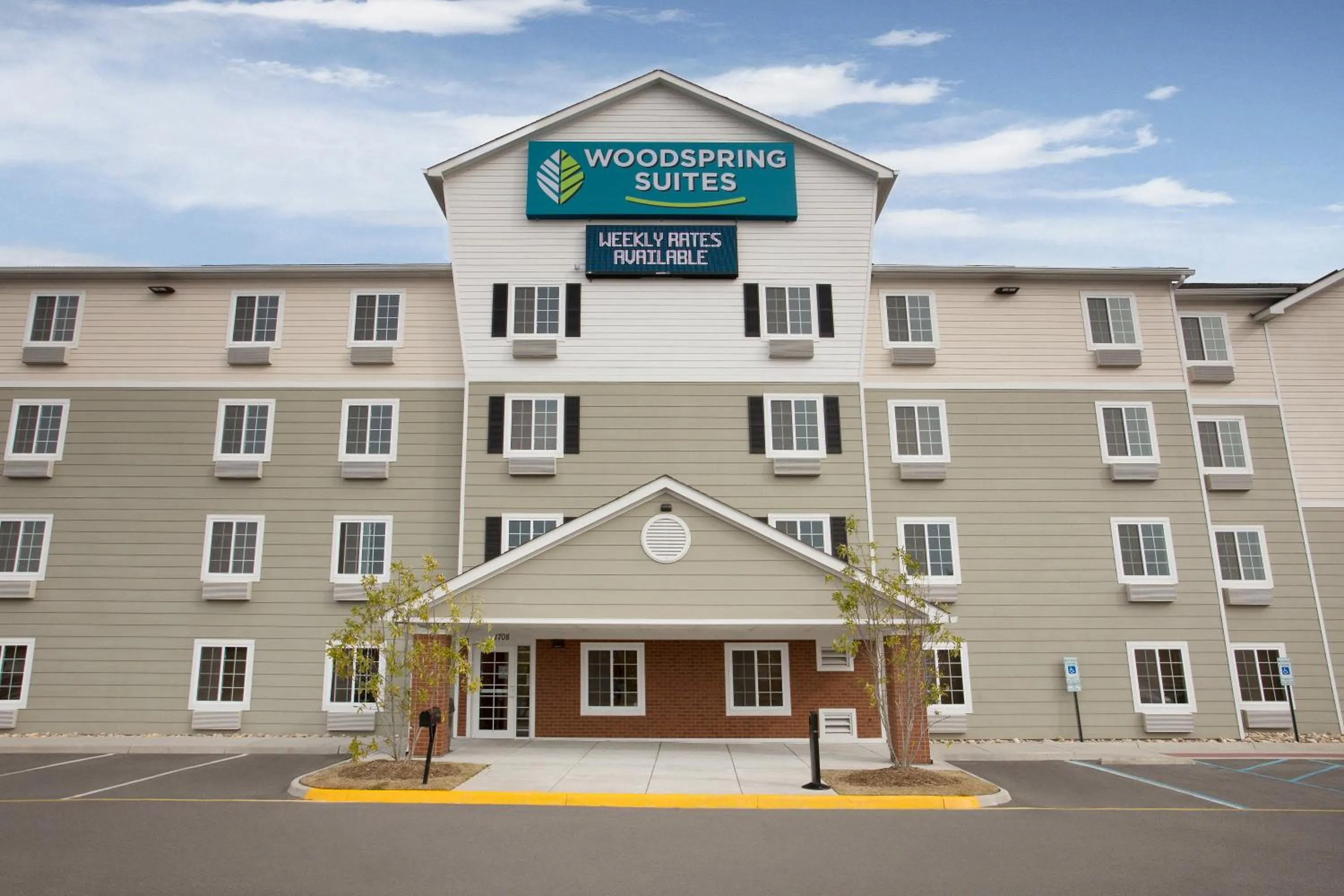 Property building in WoodSpring Suites Chesapeake-Norfolk Greenbrier