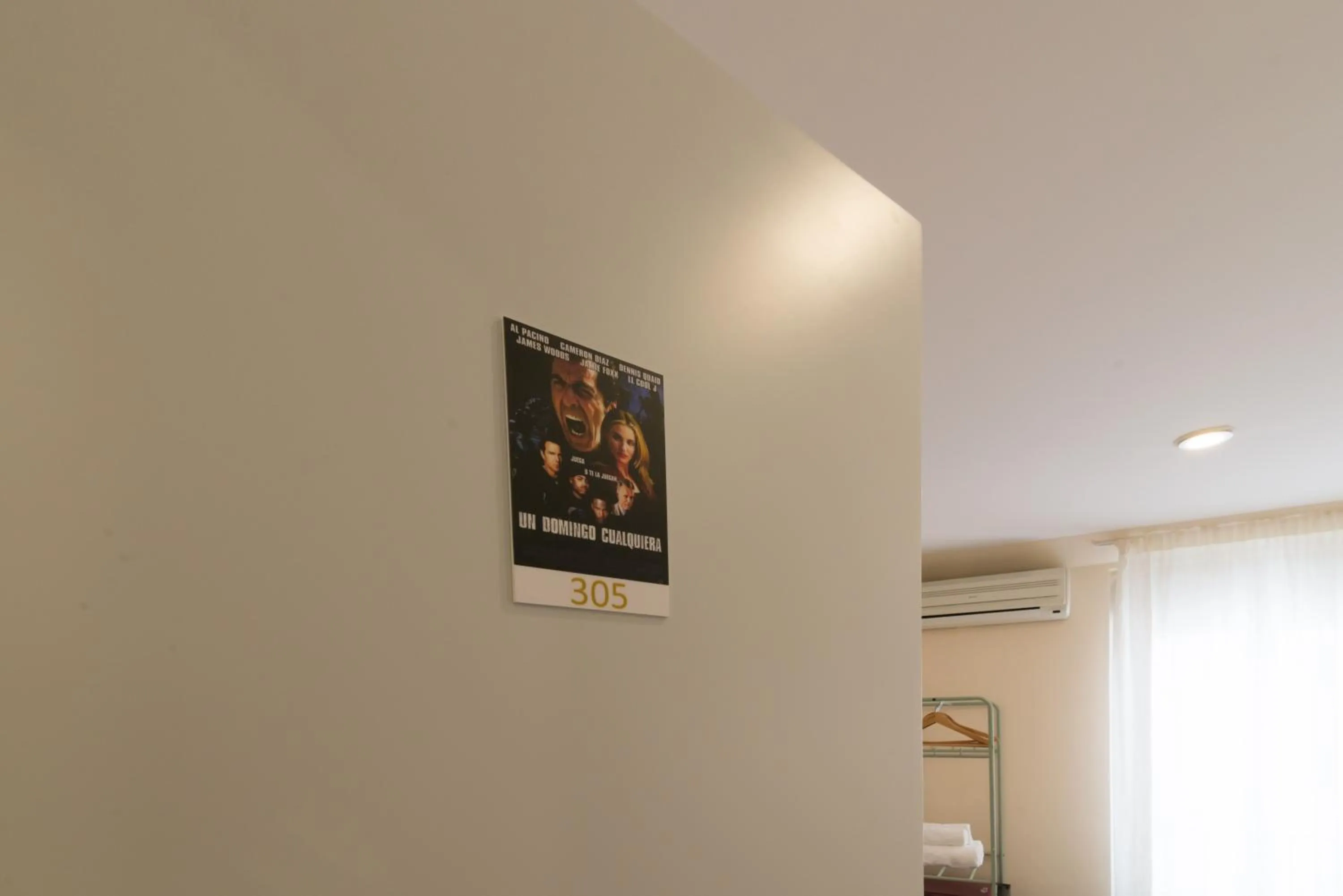 Photo of the whole room in Hostal Art Madrid