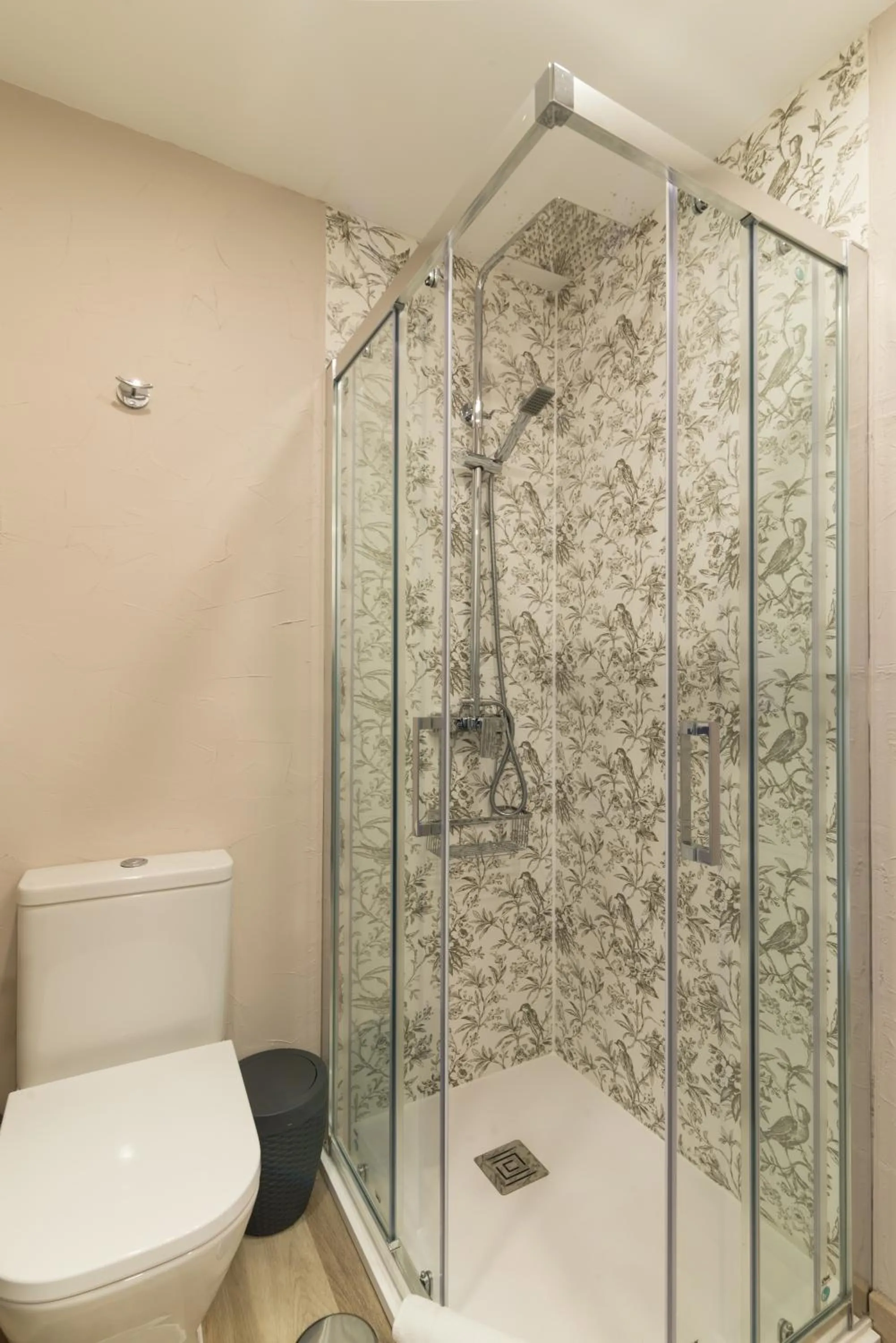 Bathroom in Hostal Art Madrid