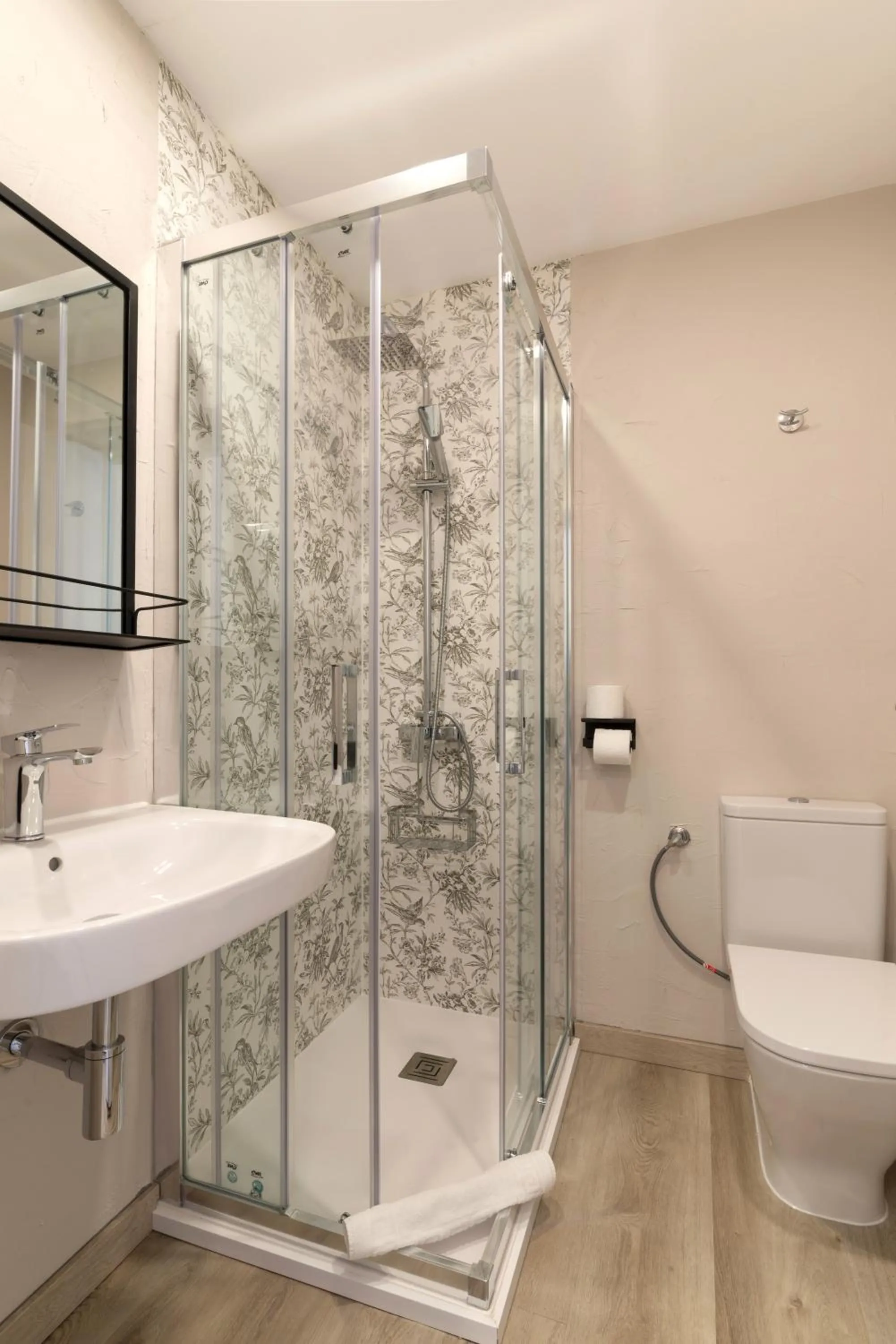 Bathroom in Hostal Art Madrid