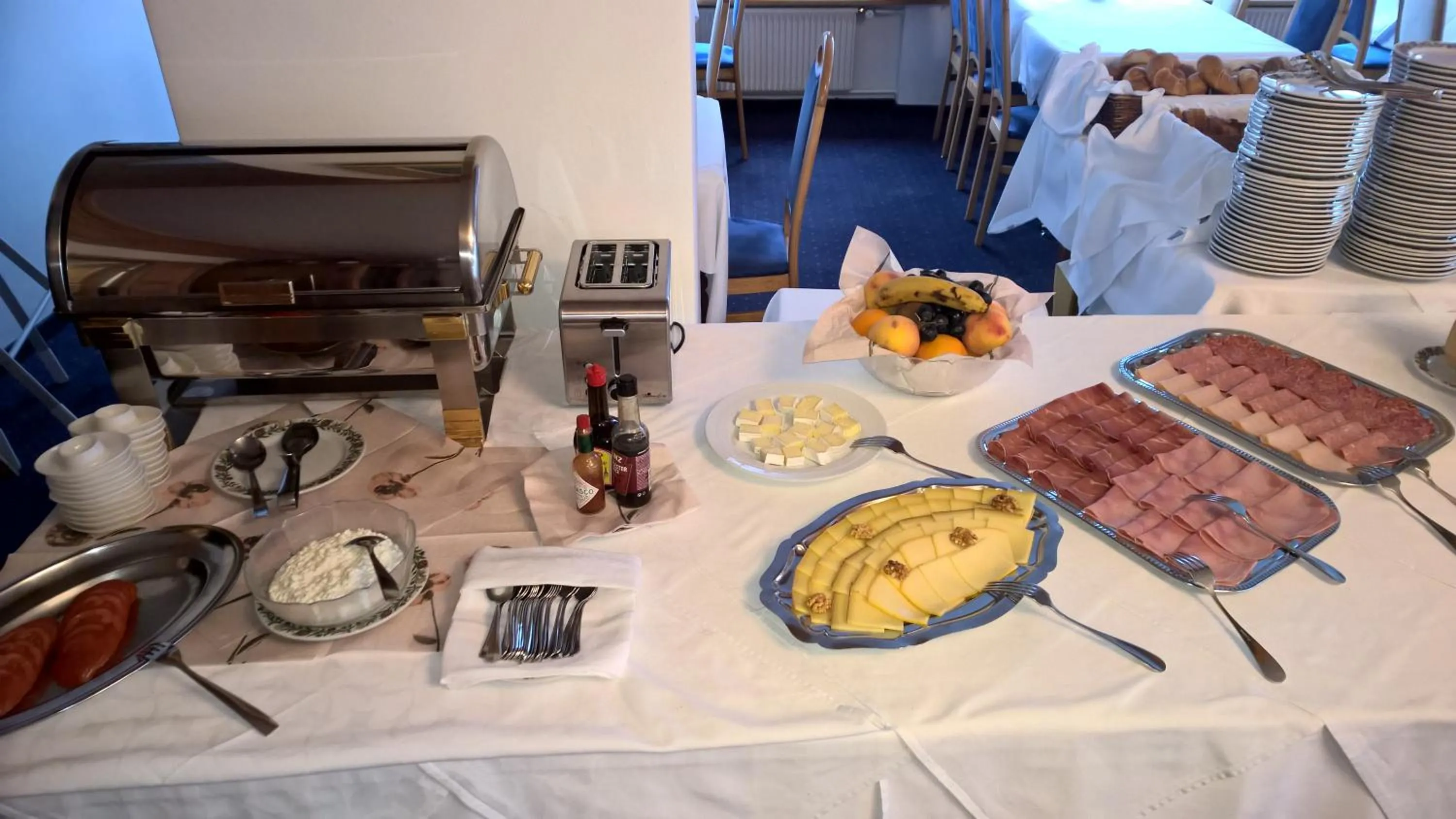 Buffet breakfast in Hotel Cresta