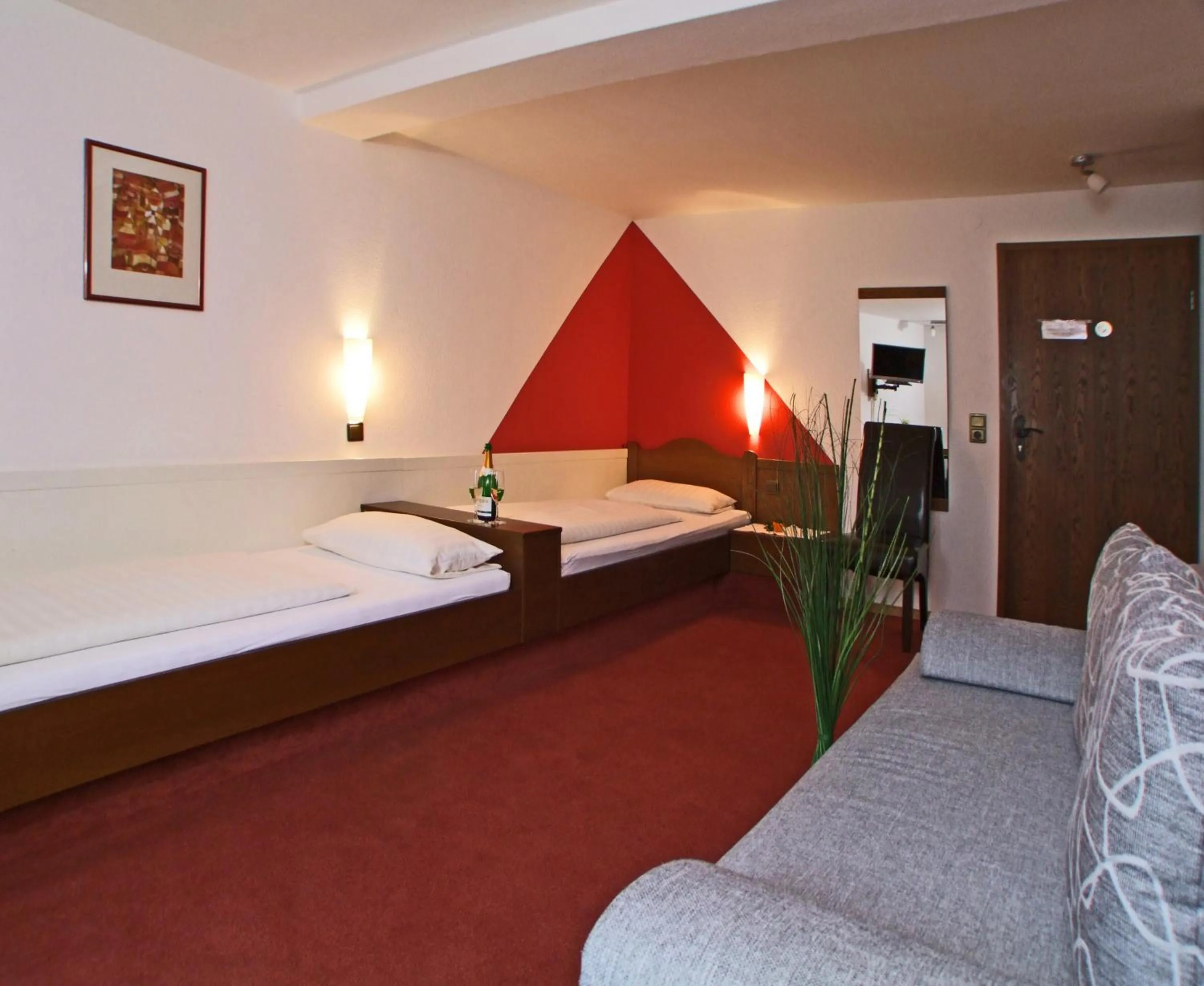 Photo of the whole room, Bed in Hotel Beller