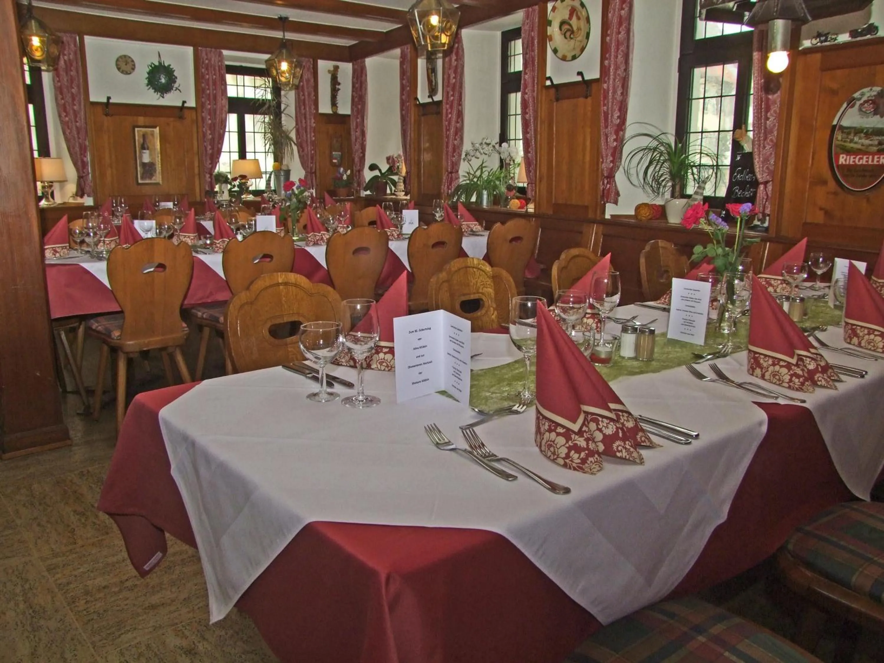 Restaurant/places to eat in Hotel Beller