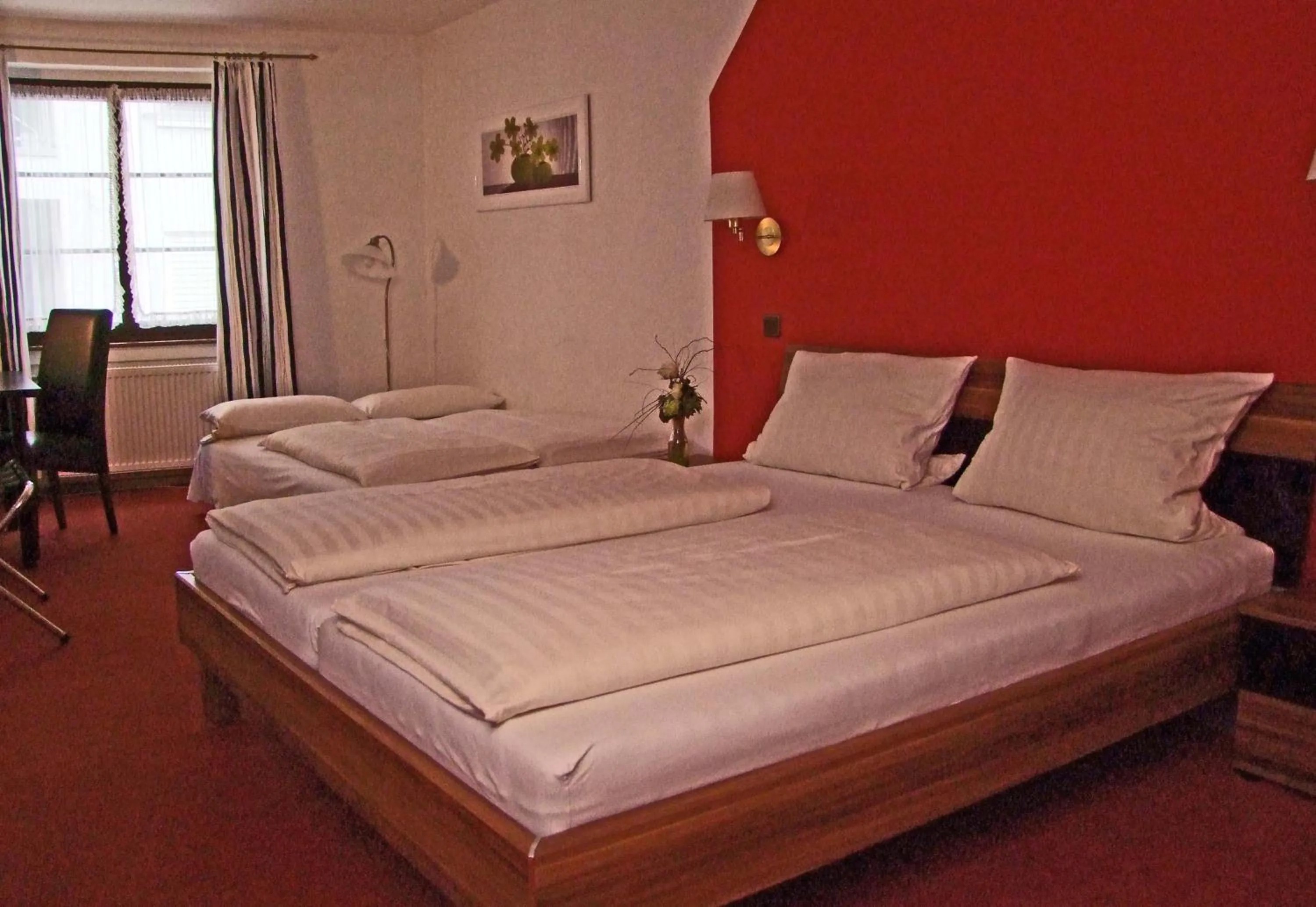 Photo of the whole room, Bed in Hotel Beller