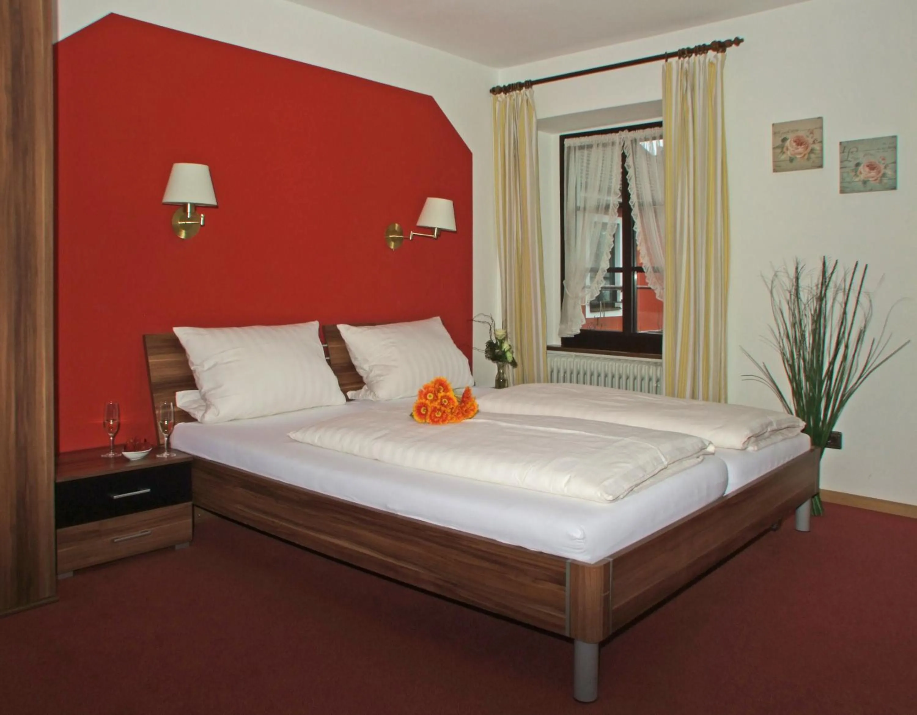 Photo of the whole room, Bed in Hotel Beller