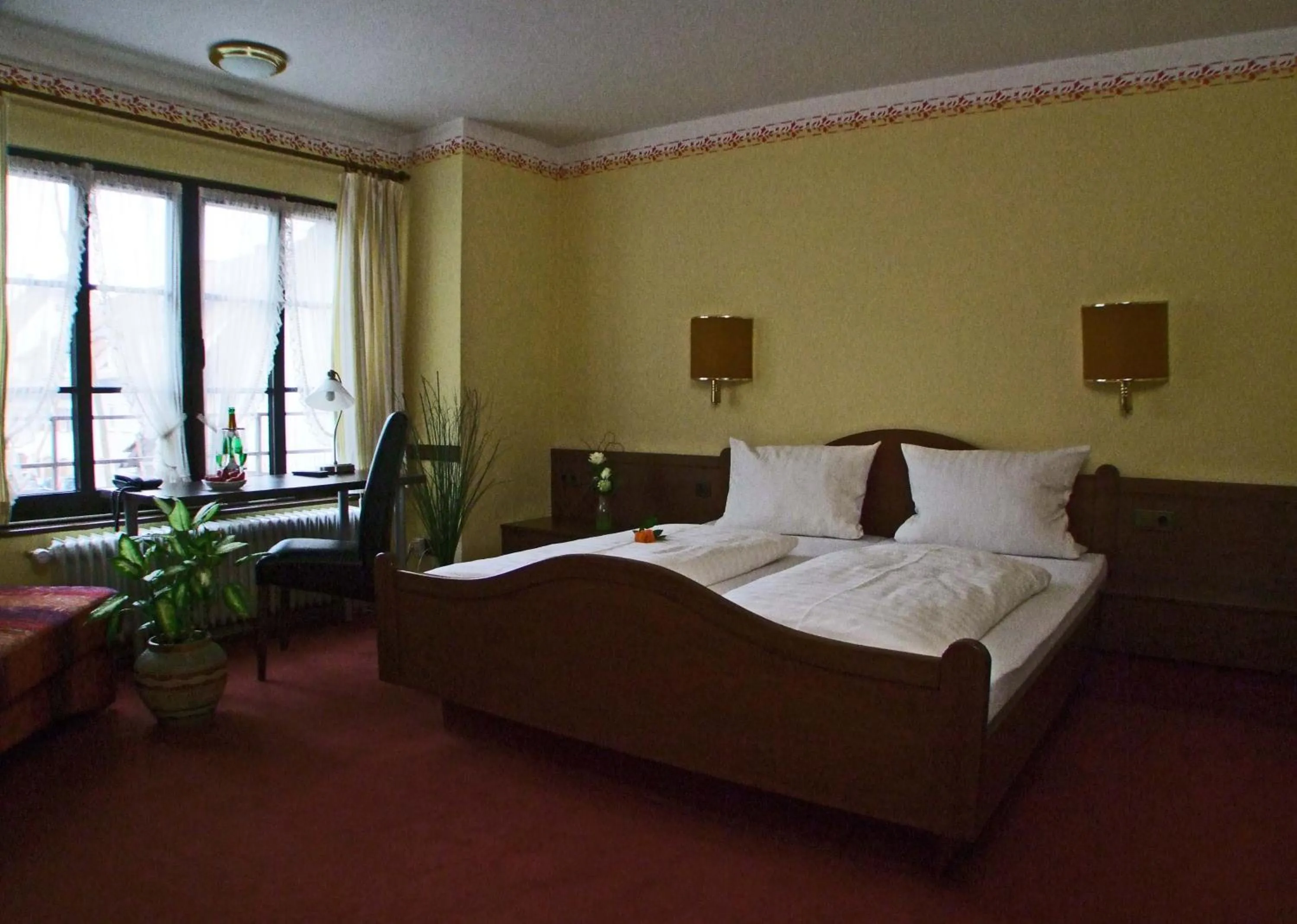 Photo of the whole room, Bed in Hotel Beller