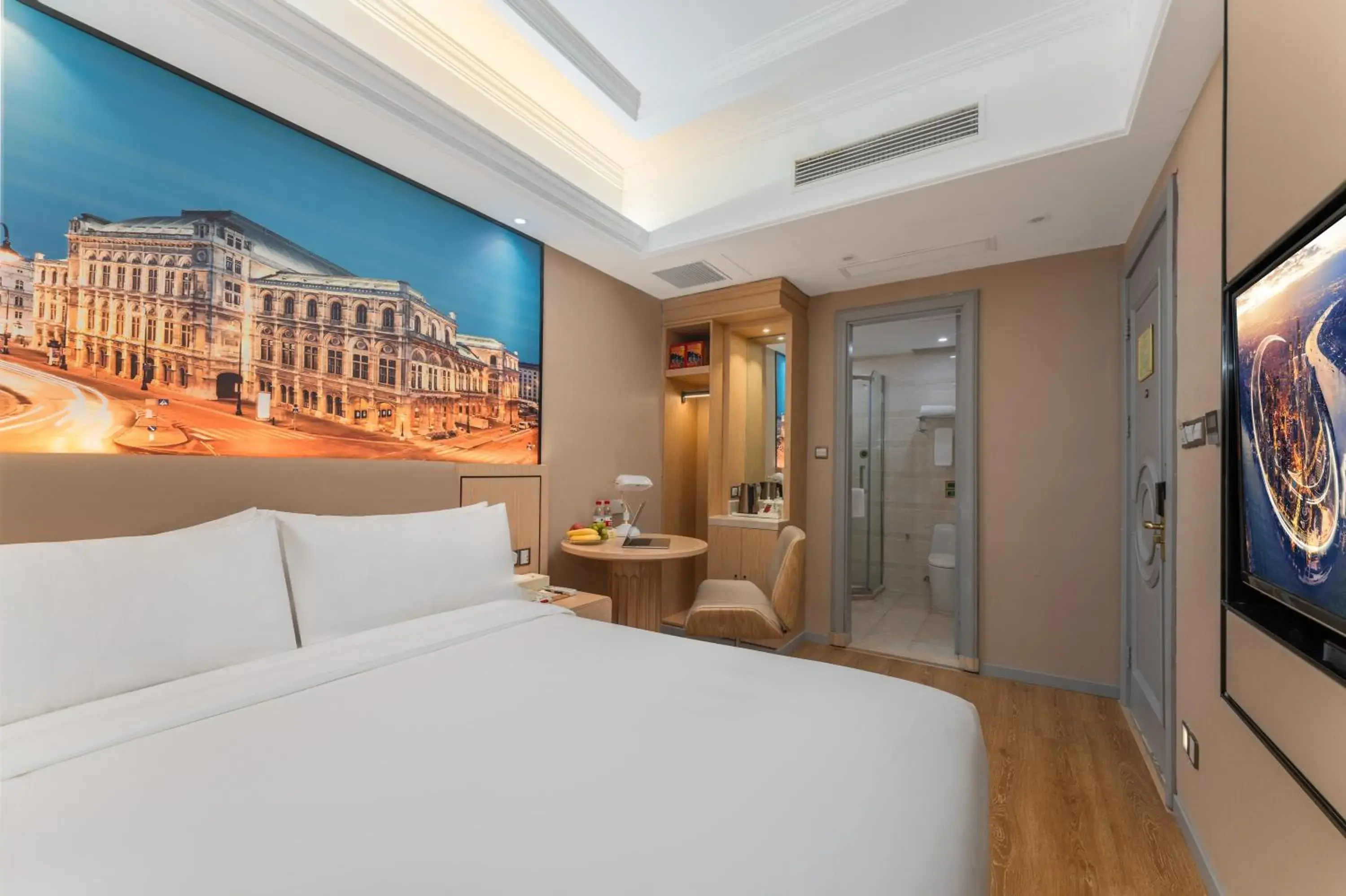 Special Offer - Double Room in Vienna International Hotel - Shanghai Pudong Airport Free Trade Zone - Free shuttle bus to PVG airport and Disney Land Special Offer - Double Room in Vienna International Hotel - Shanghai Pudong Airport Free Trade Zone - Free shuttle bus to PVG airport and Disney Land