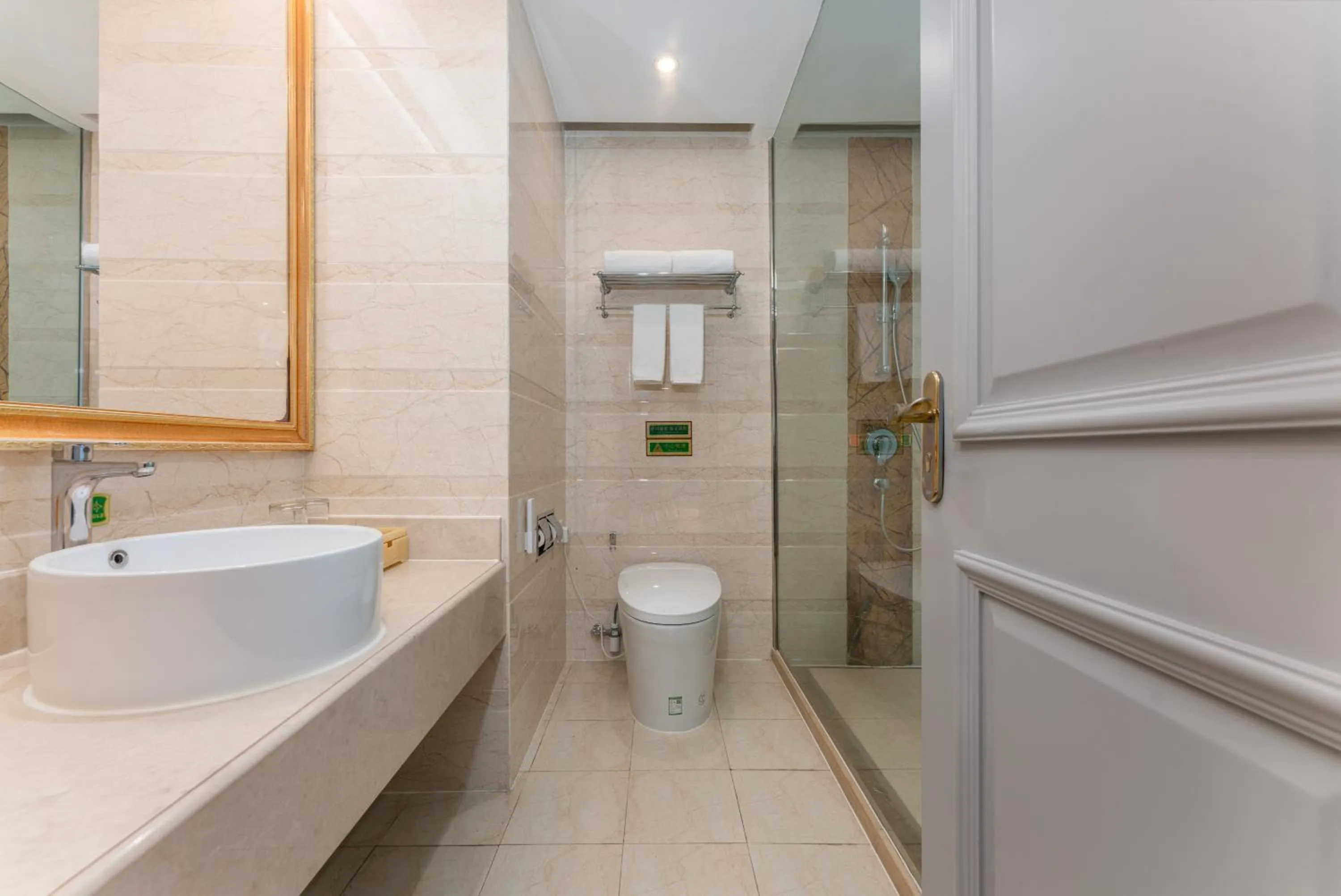 维也纳国际酒店上海浦东机场东方枢纽店-提供浦东机场迪士尼免费穿梭巴士