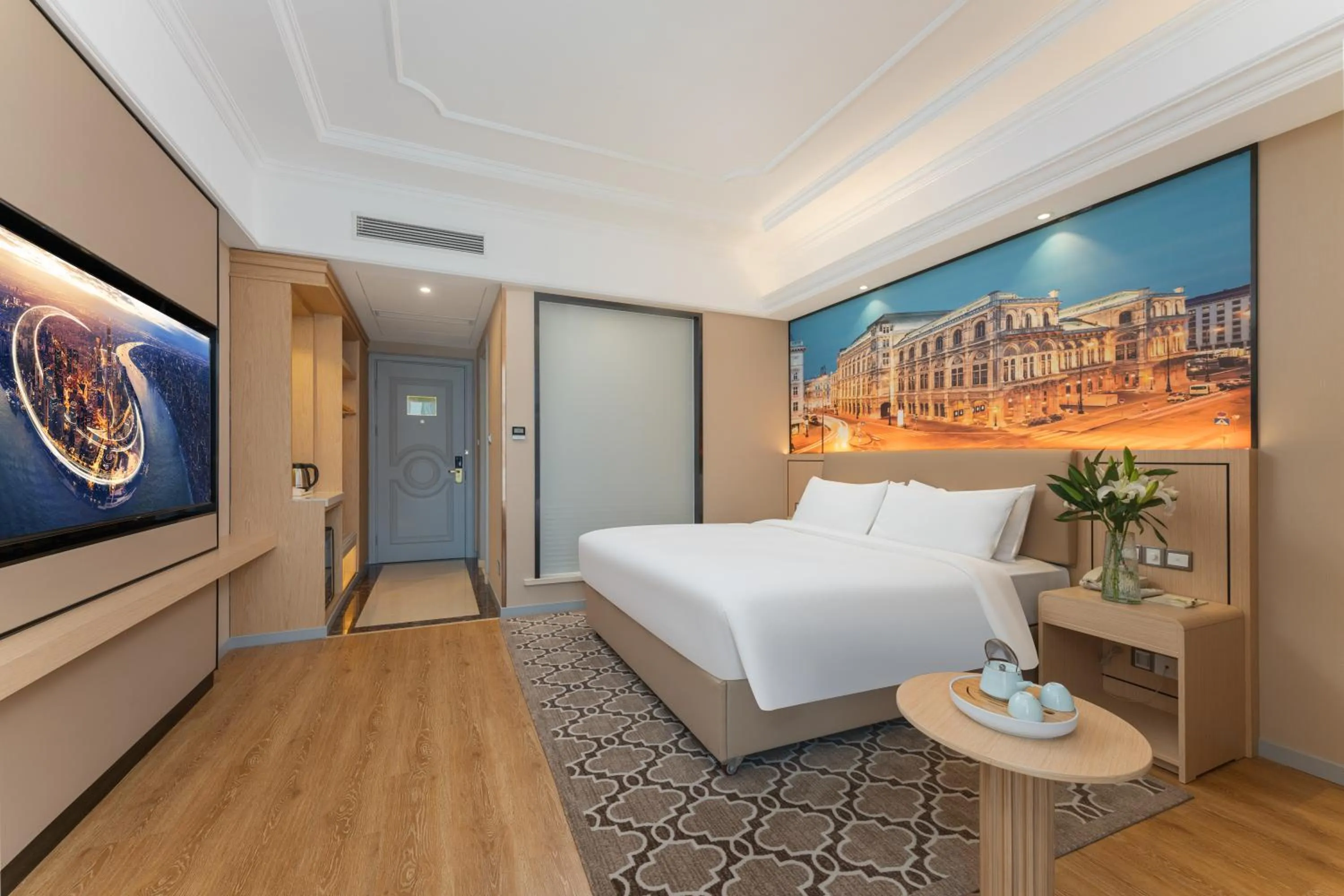 Bed in 维也纳国际酒店上海浦东机场东方枢纽店-提供浦东机场迪士尼免费穿梭巴士