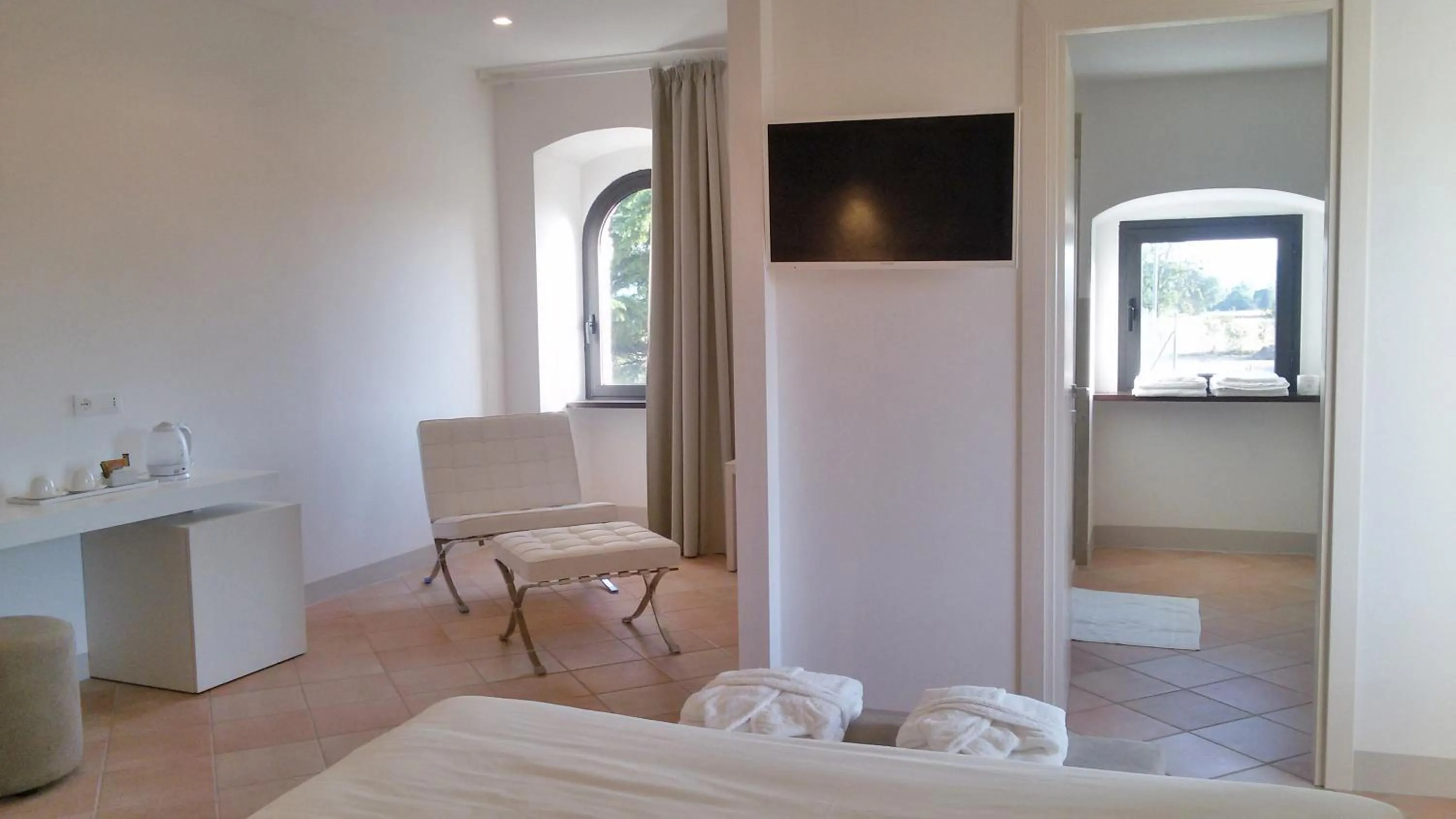 Photo of the whole room, Bed in Giotto Country House & Spa