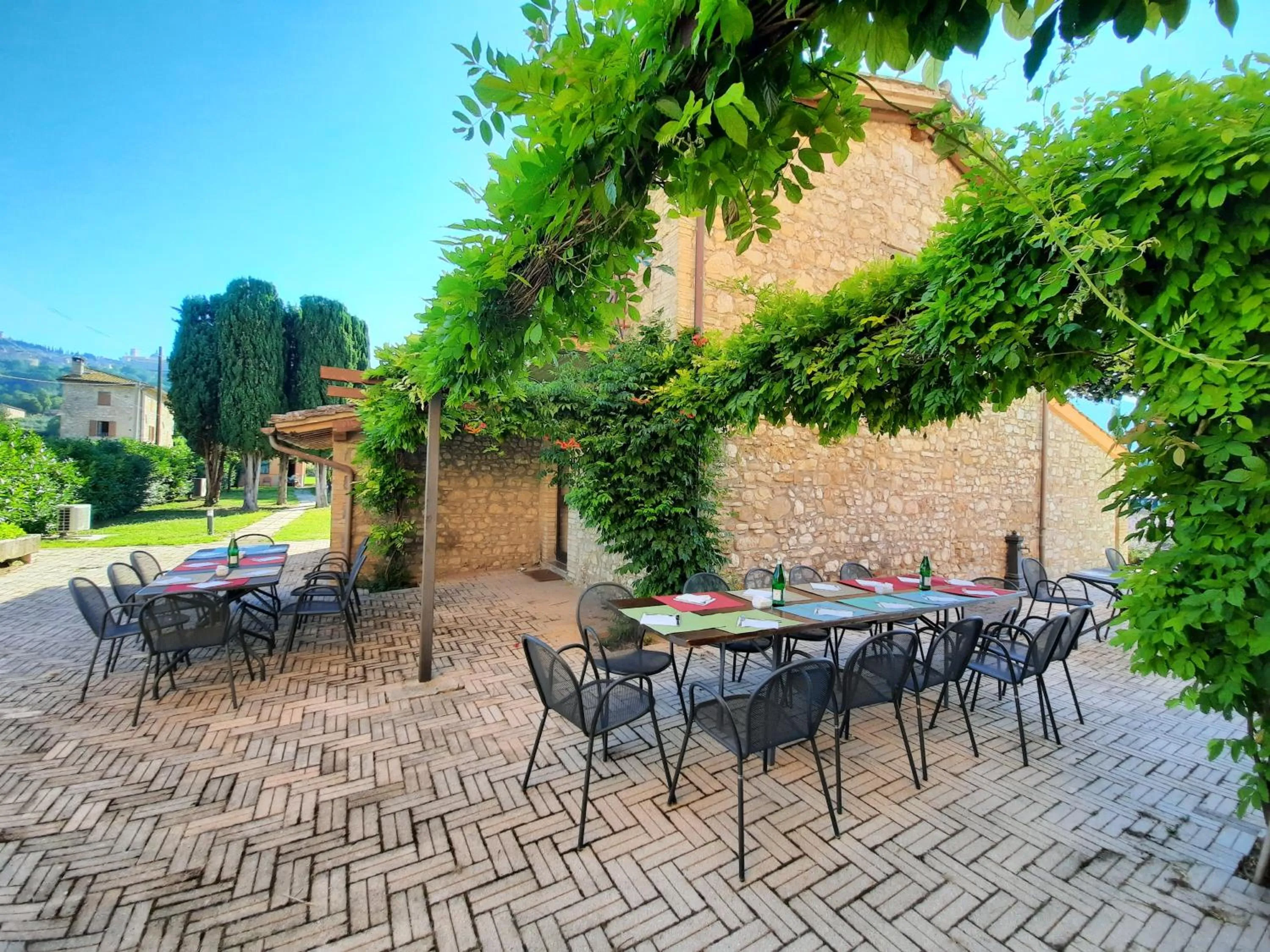 Patio in Giotto Country House & Spa