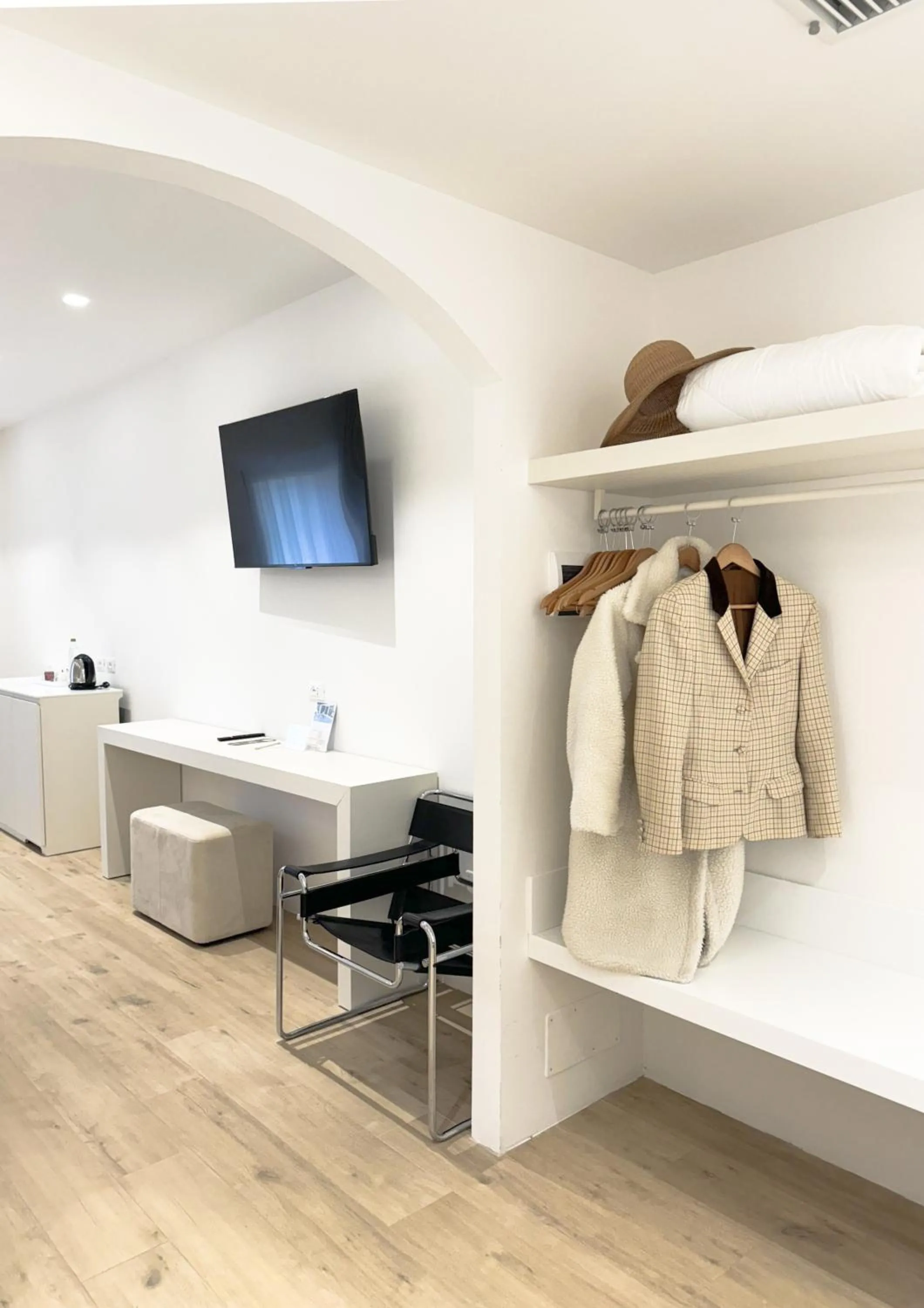 wardrobe in Giotto Country House & Spa