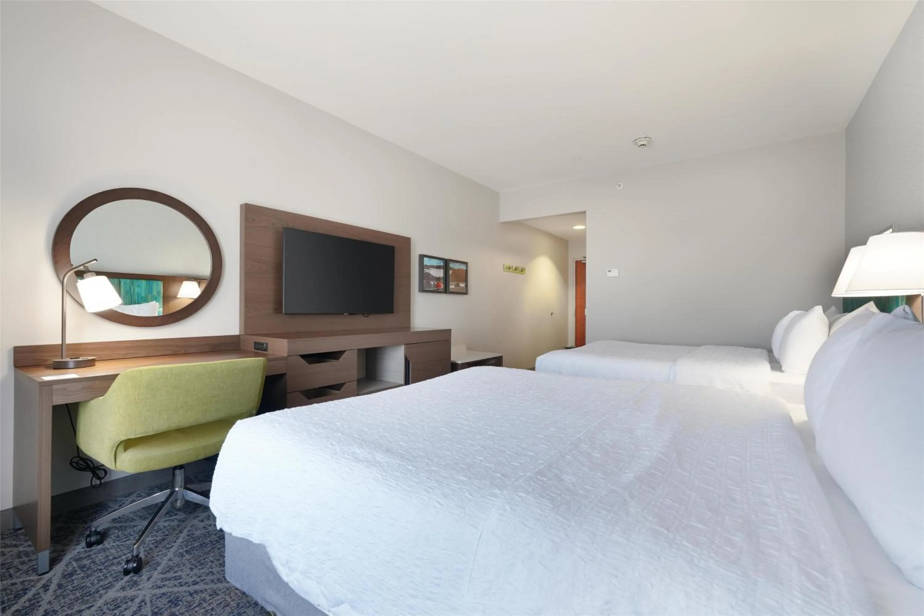 Bedroom, Bed in Hampton Inn & Suites Tulsa/Tulsa Hills